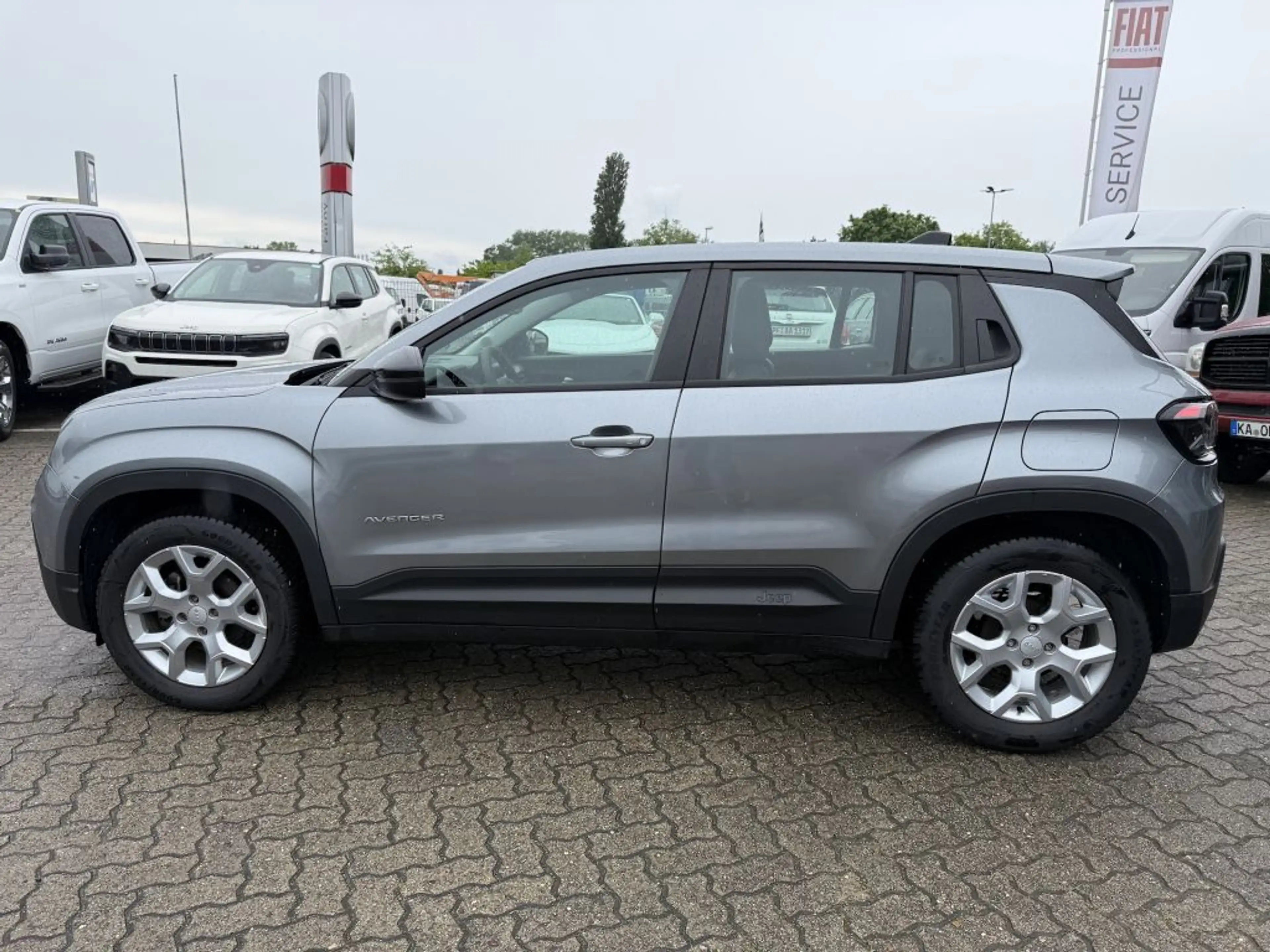 Jeep Avenger 1.2 GSE T3 Turbo-Benzin GDI Altitude — photo 8