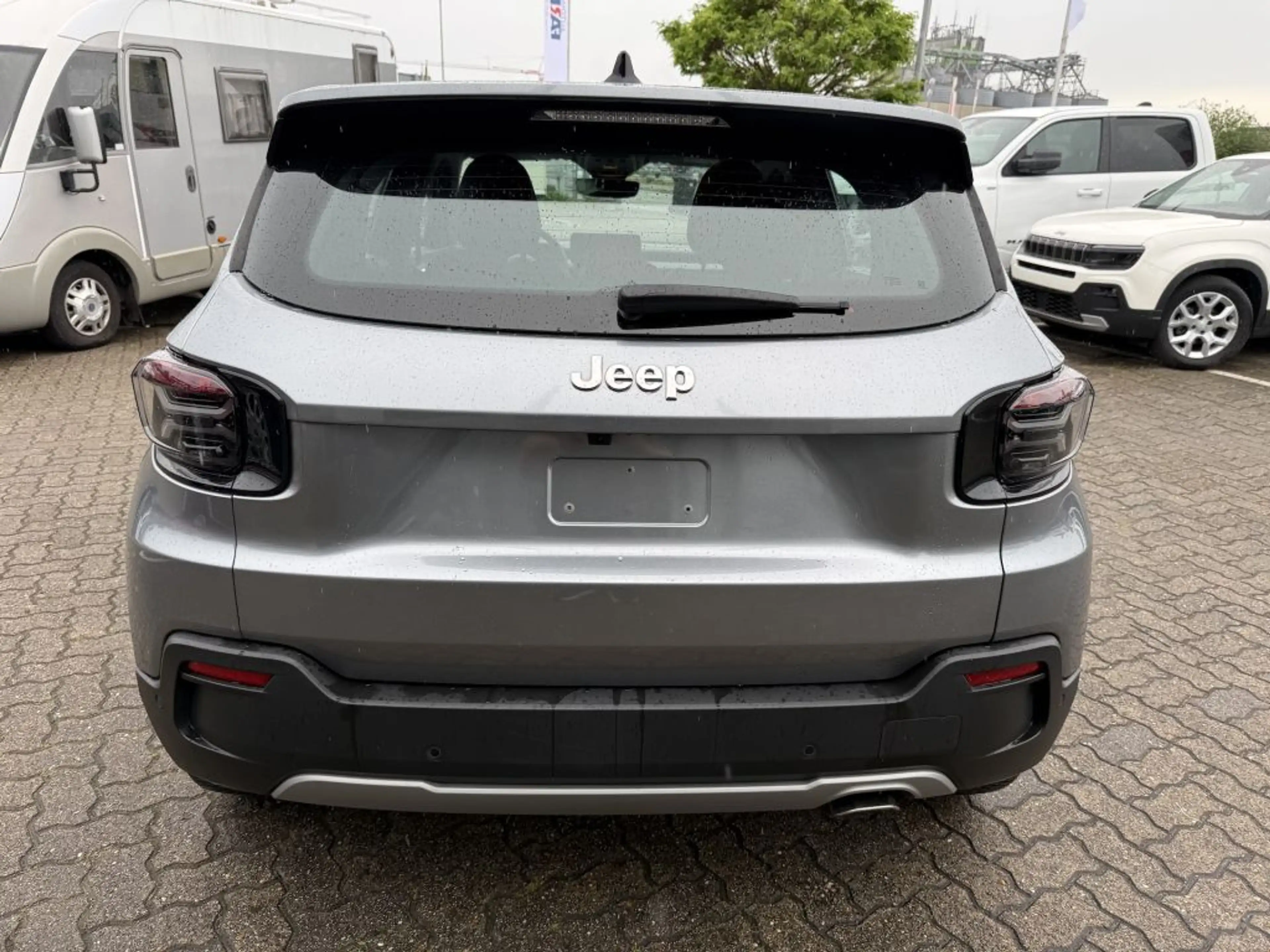 Jeep Avenger 1.2 GSE T3 Turbo-Benzin GDI Altitude — photo 6