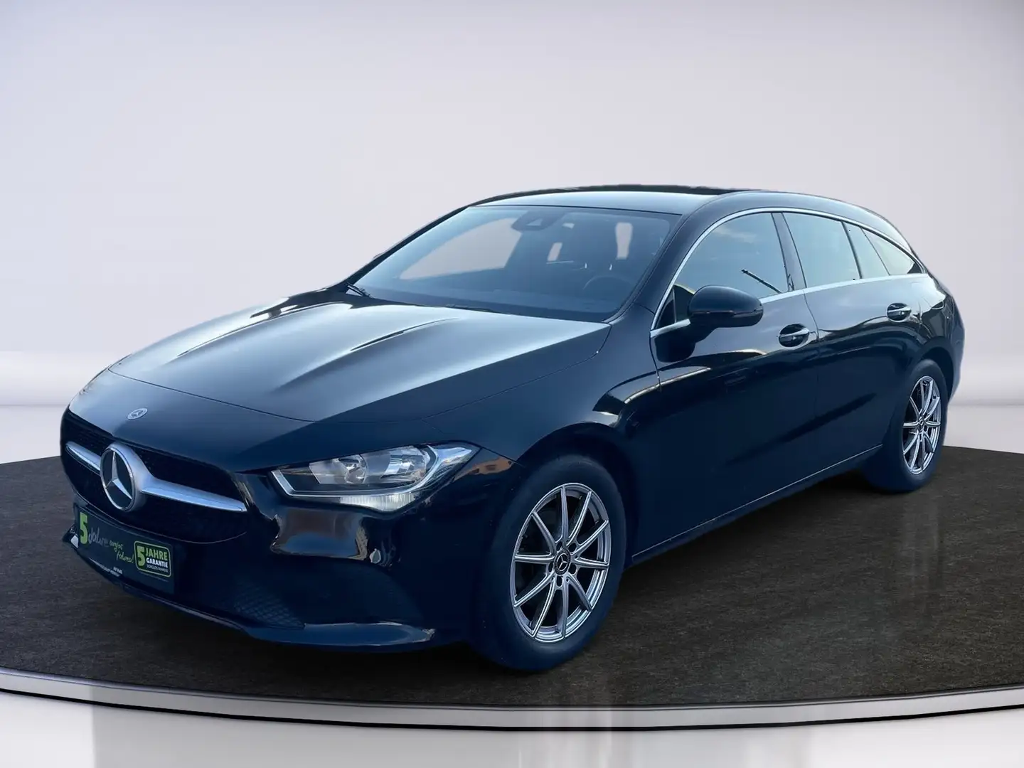 Mercedes-Benz CLA 180 Shooting Brake AUT KlimaA LM Navi PDC Zwart - 2