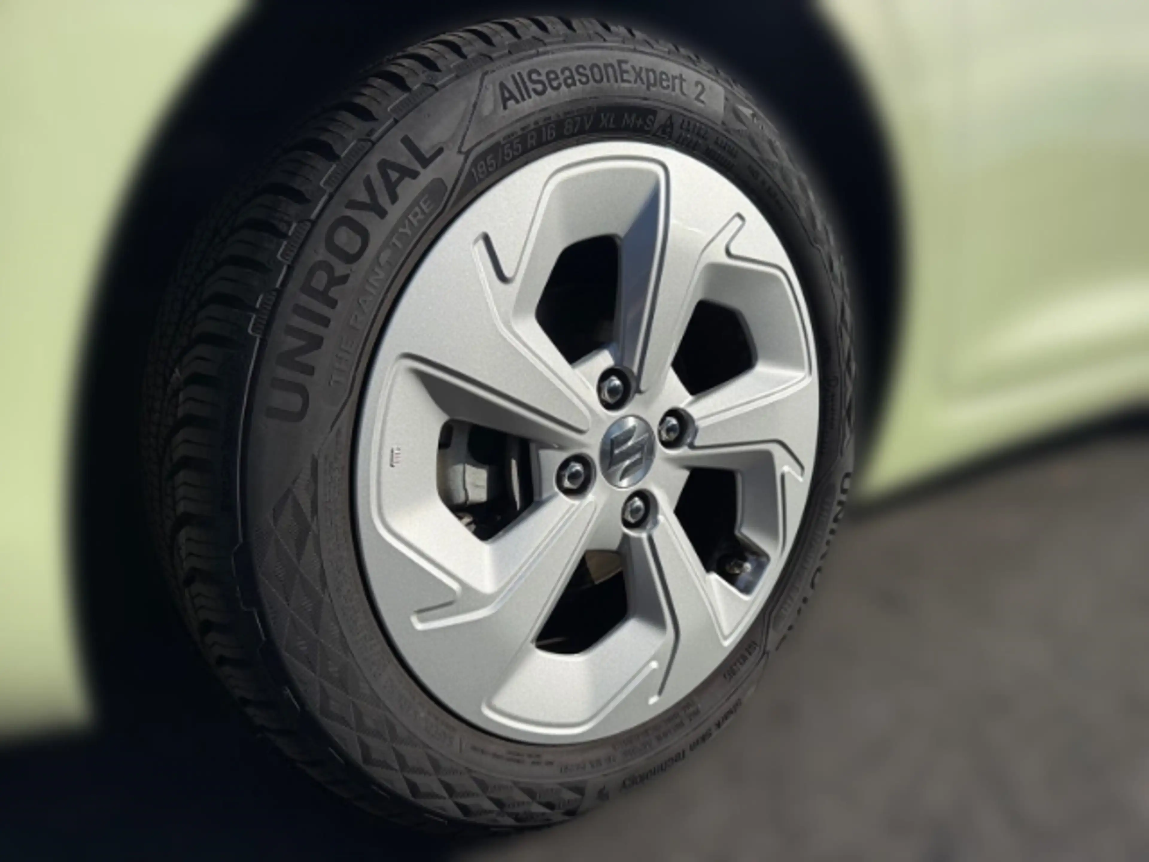 Suzuki Swift Comfort 1.2 Dualjet Hybrid 61 KW /Totwinkelass./ T — photo 7
