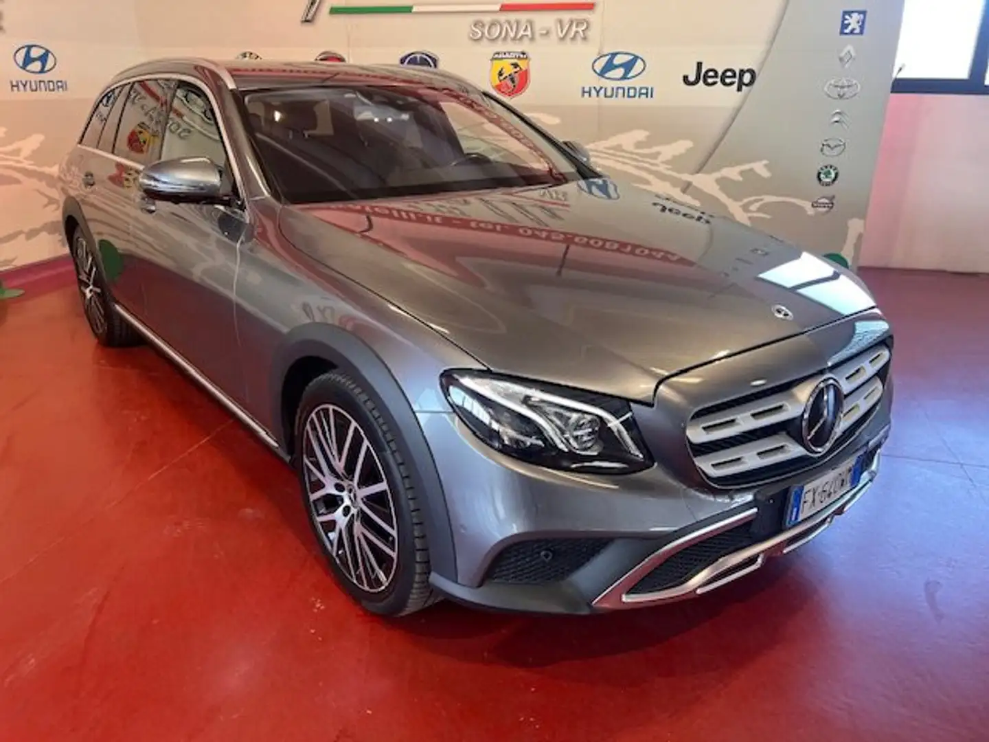 Mercedes-Benz E 220 E 220d S.W. 4Matic Auto Premium All-Terrain Grigio - 1