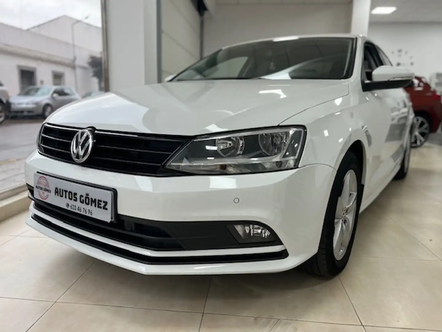 Volkswagen Jetta 2.0TDI BMT Advance 110 Bílá - 1