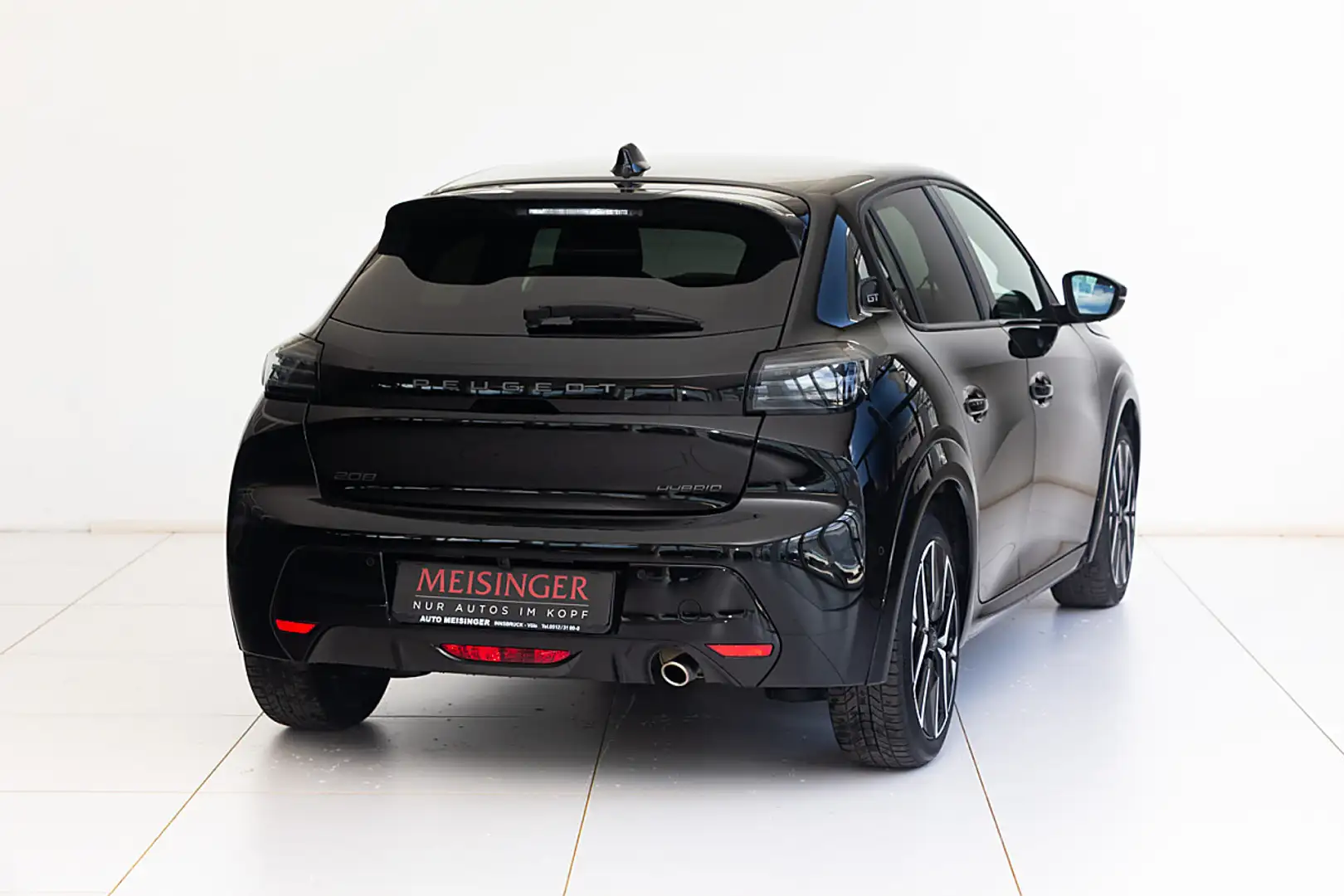 Peugeot 208 Hybrid 110 e-DCS6 GT Schwarz - 2