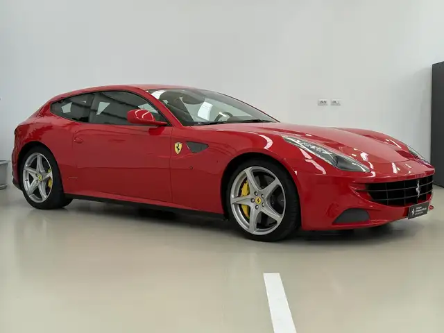 Ferrari FF FF DCT - Sollevatore