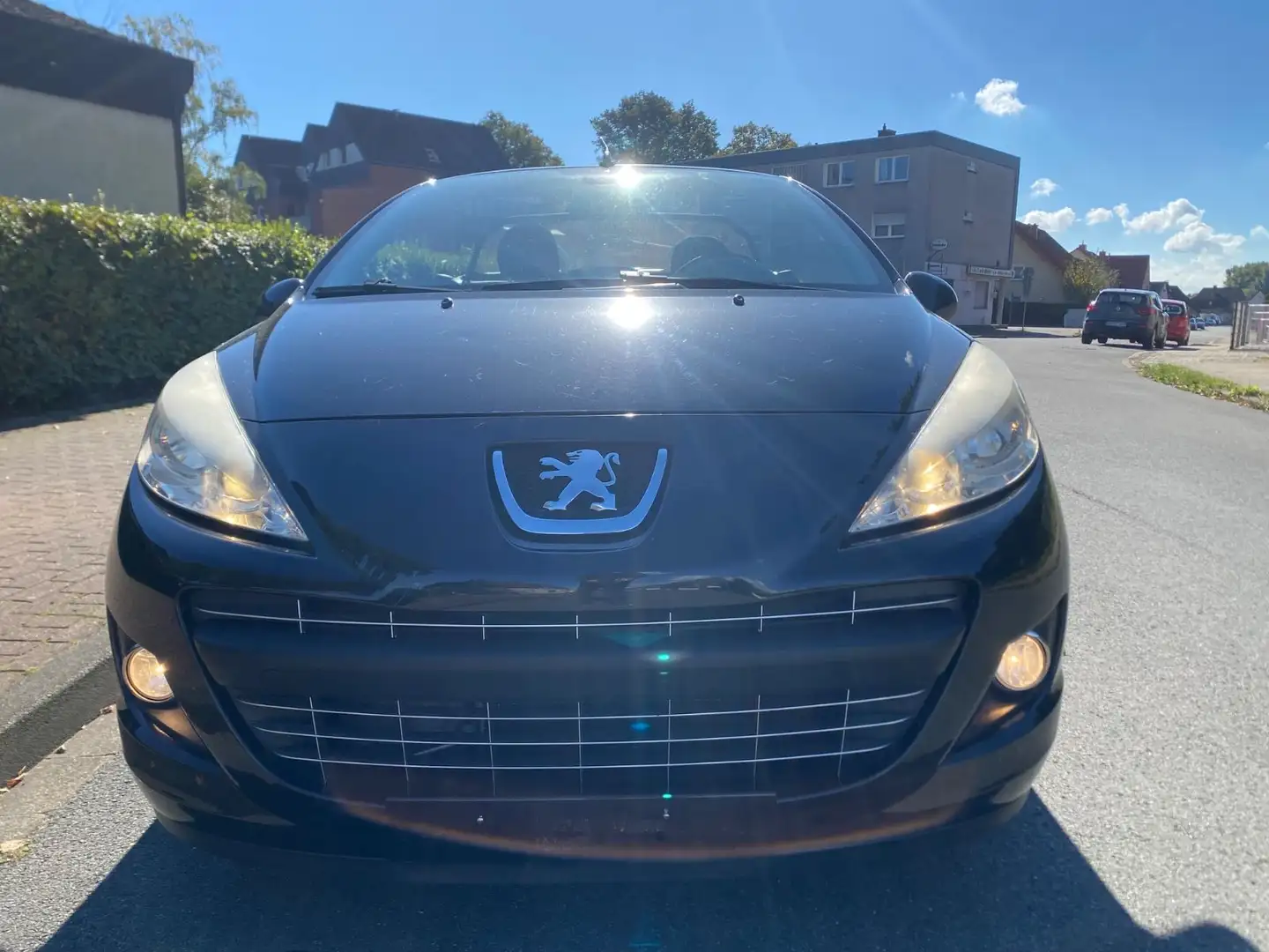 Peugeot 207 CC Cabrio-Coupe Platinum AUTOMATIK II.Hand Noir - 2