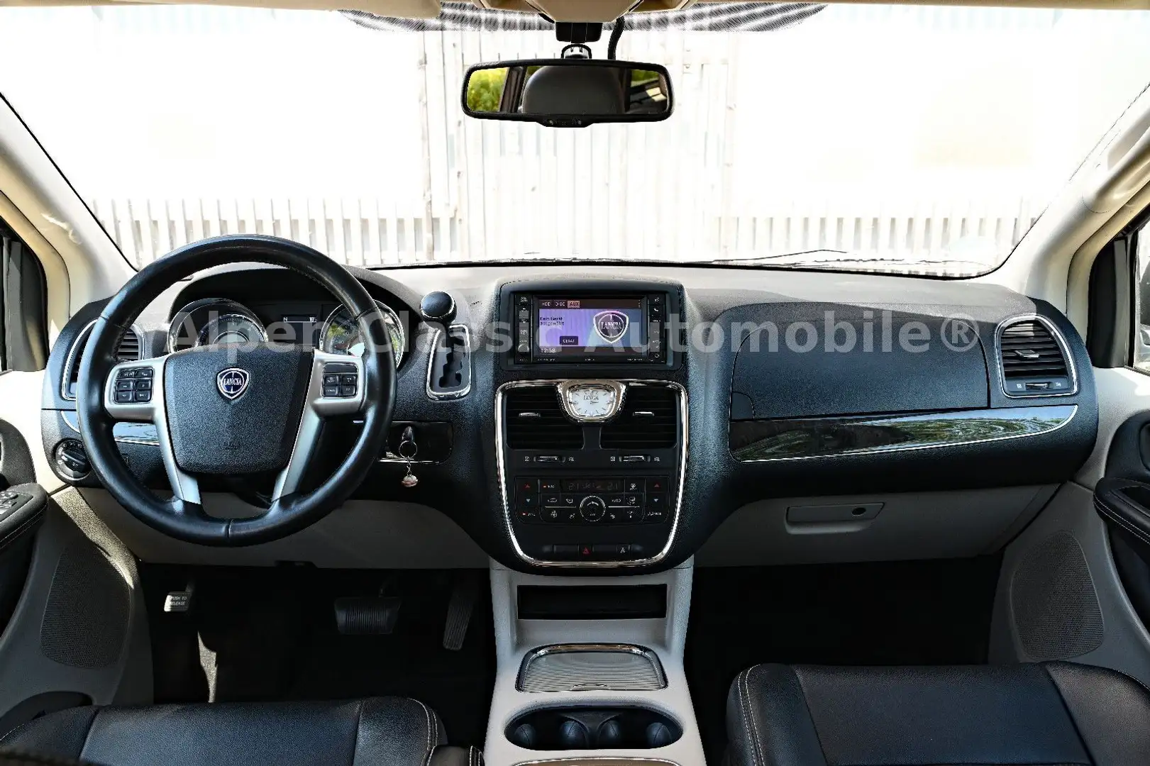 Lancia Voyager Gold Navi, Kamera, Schiebedach, 7-Sitzer Noir - 2