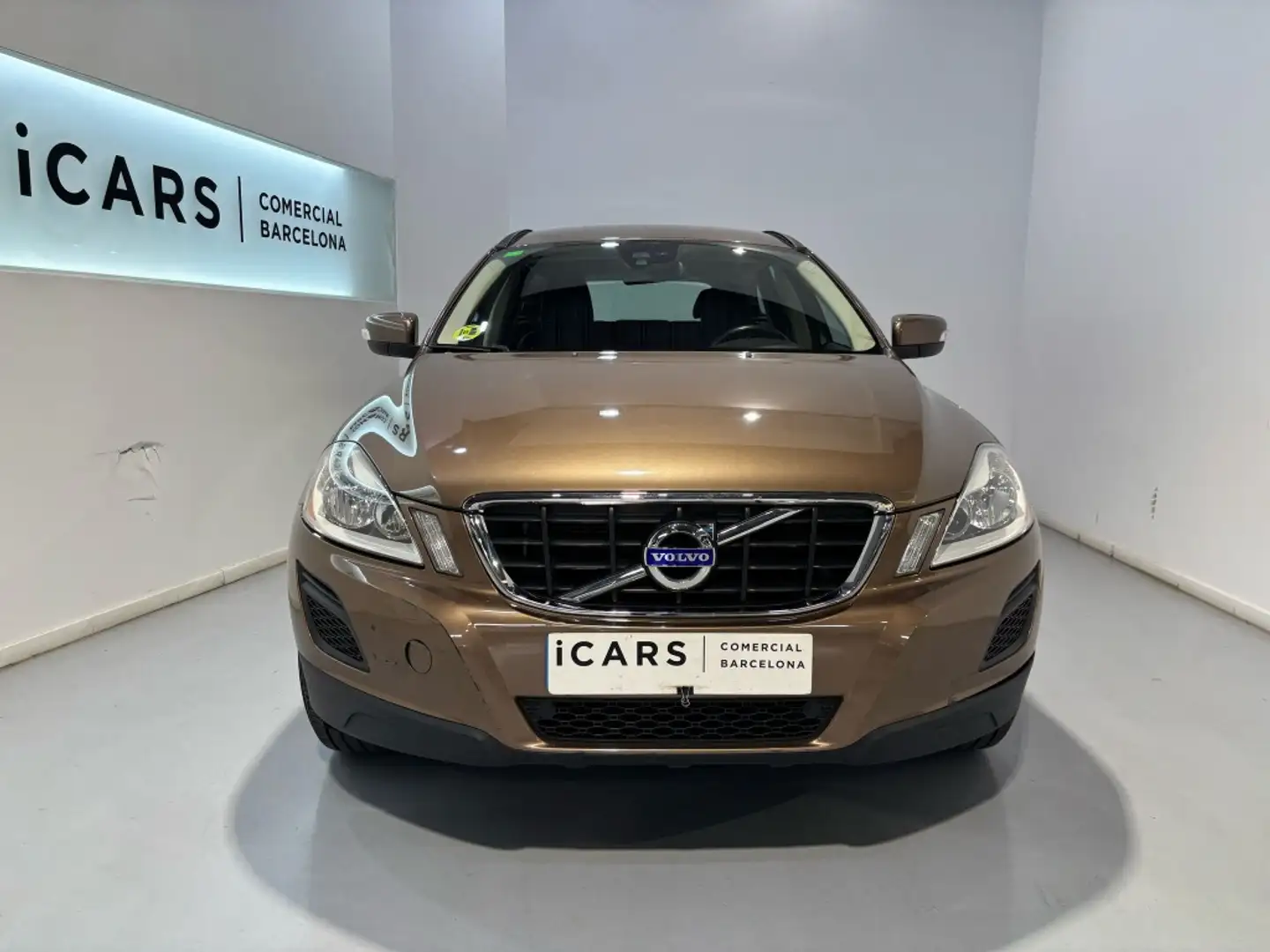 Volvo XC60 D3 Momentum Aut. Brun - 2