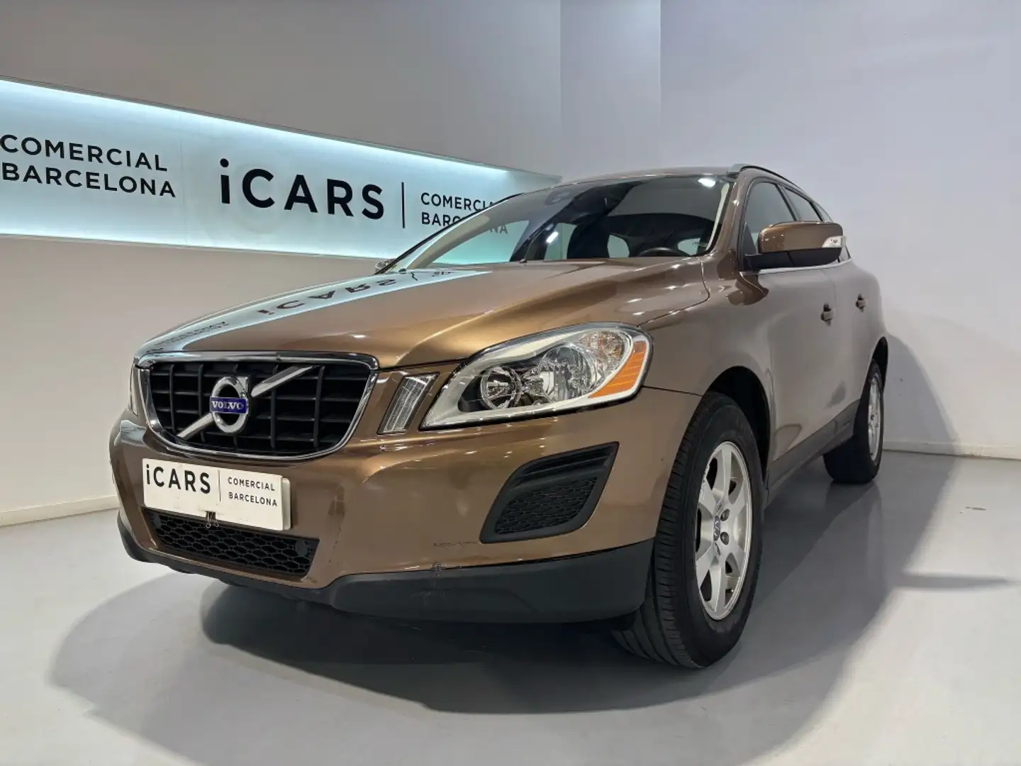 Volvo XC60 D3 Momentum Aut. Brun - 1