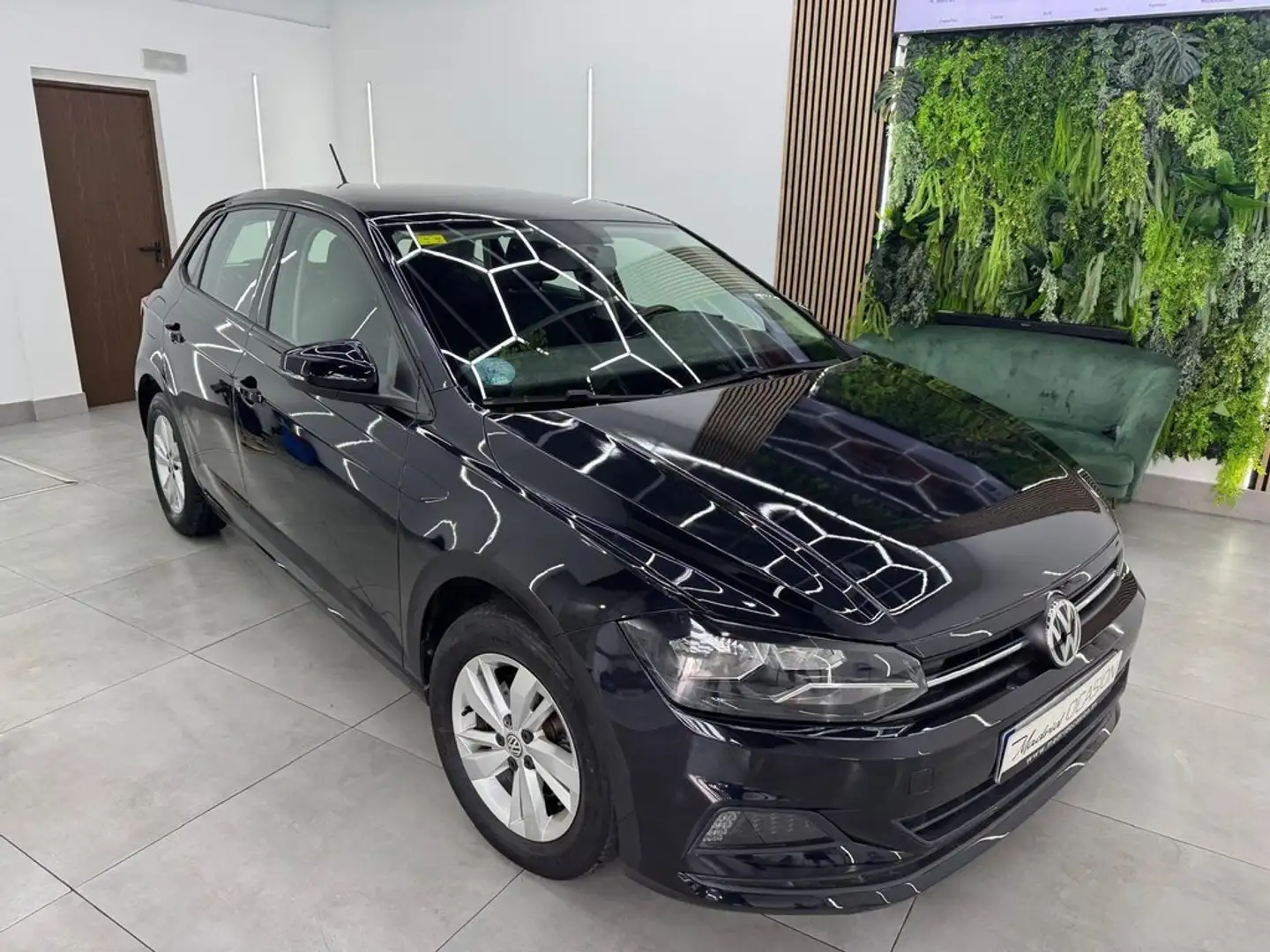 Volkswagen Polo Advance 1.6 TDI 70kW (95CV) Schwarz - 2