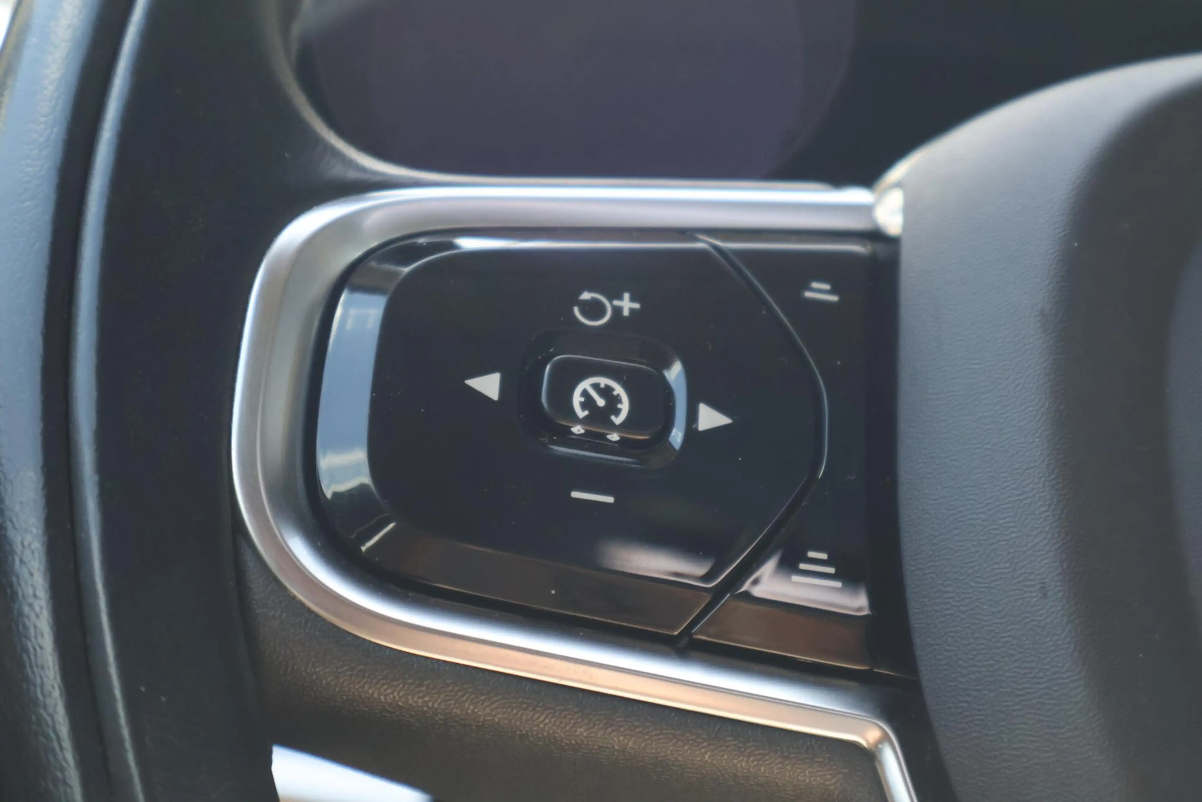 Volvo S90 2.0 T4 Inscription — photo 9