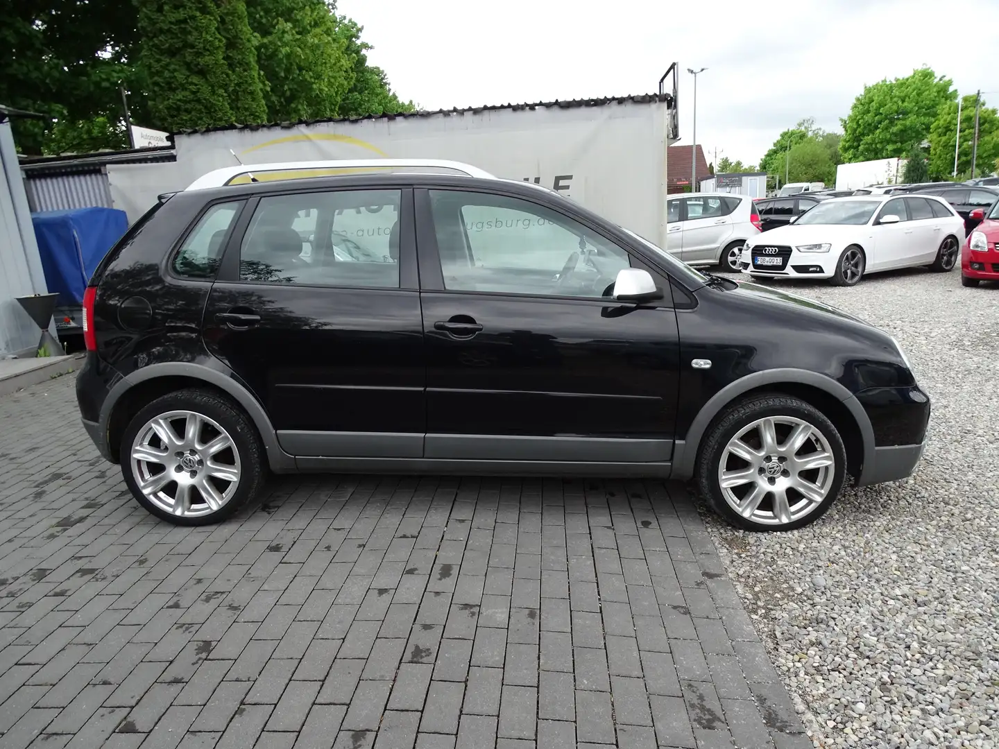 Volkswagen Polo Fun Cross TÜV-NEU / 8-FACH-BEREIFT / SCHECKHEFT Schwarz - 2