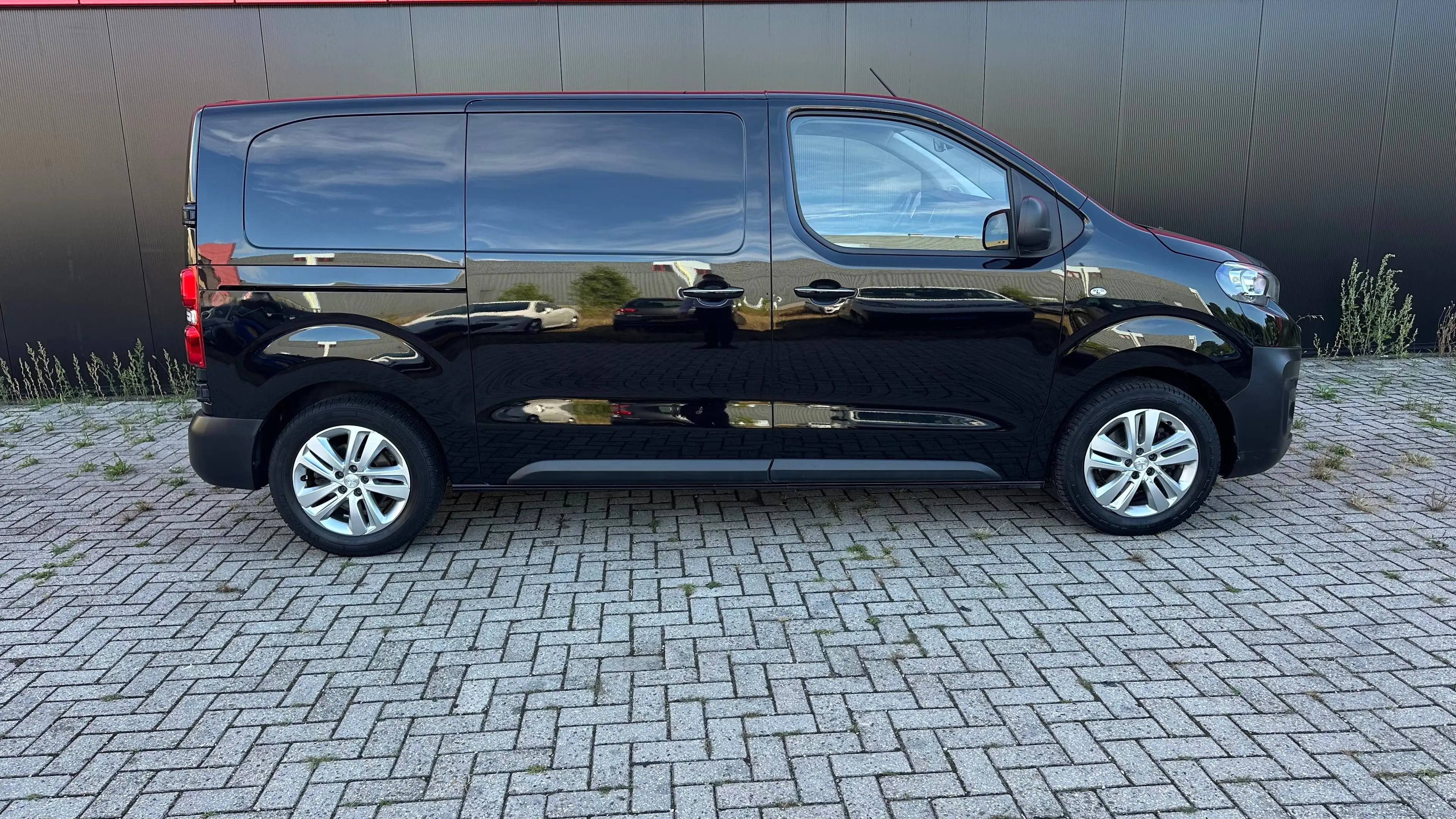 Peugeot Expert 2.0 BlueHDI 180 S&S L2 | Apple Carplay / Android A — photo 11