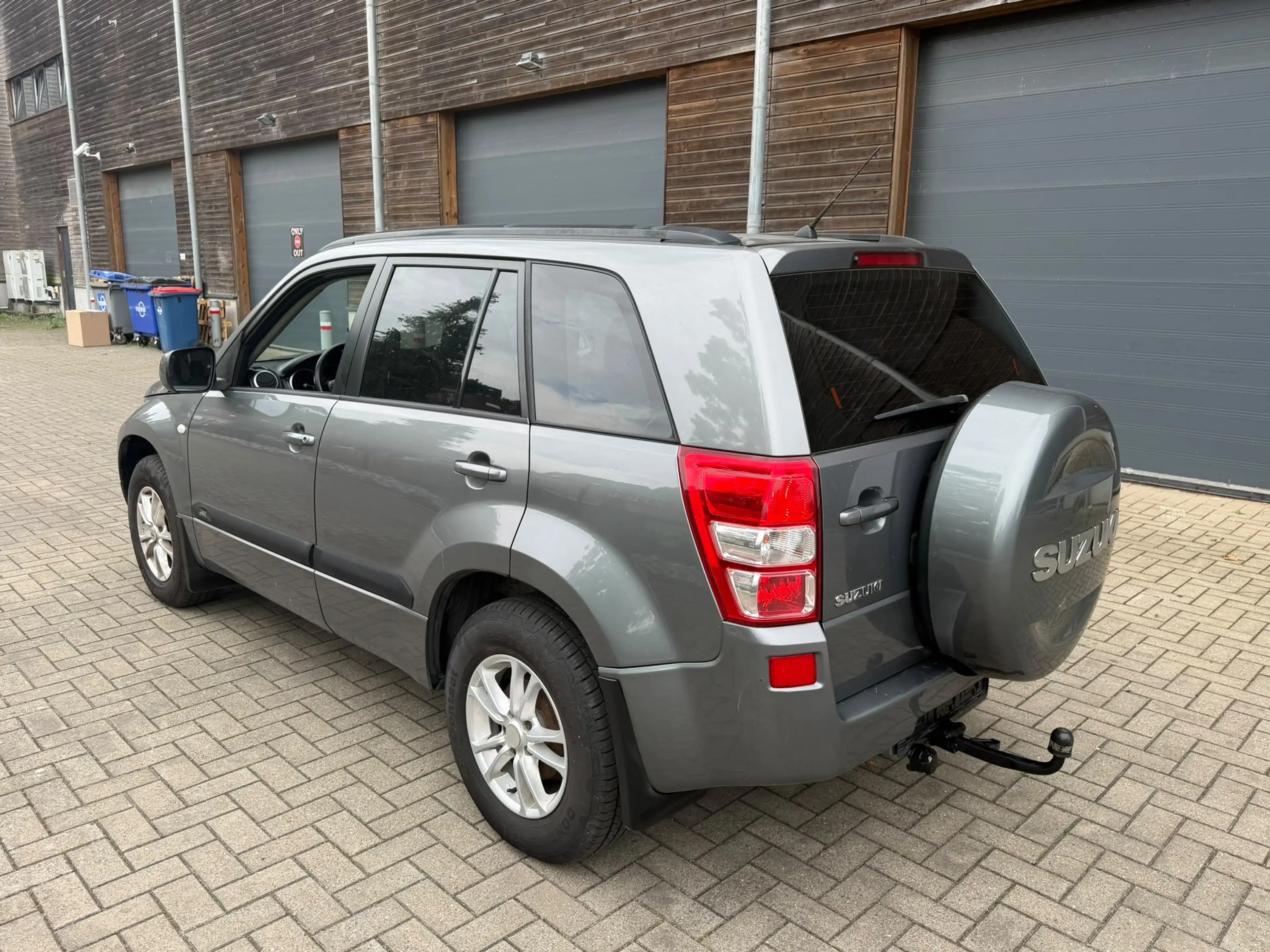 Suzuki Grand Vitara 2.0i JLX Avec CONTROL — photo 4