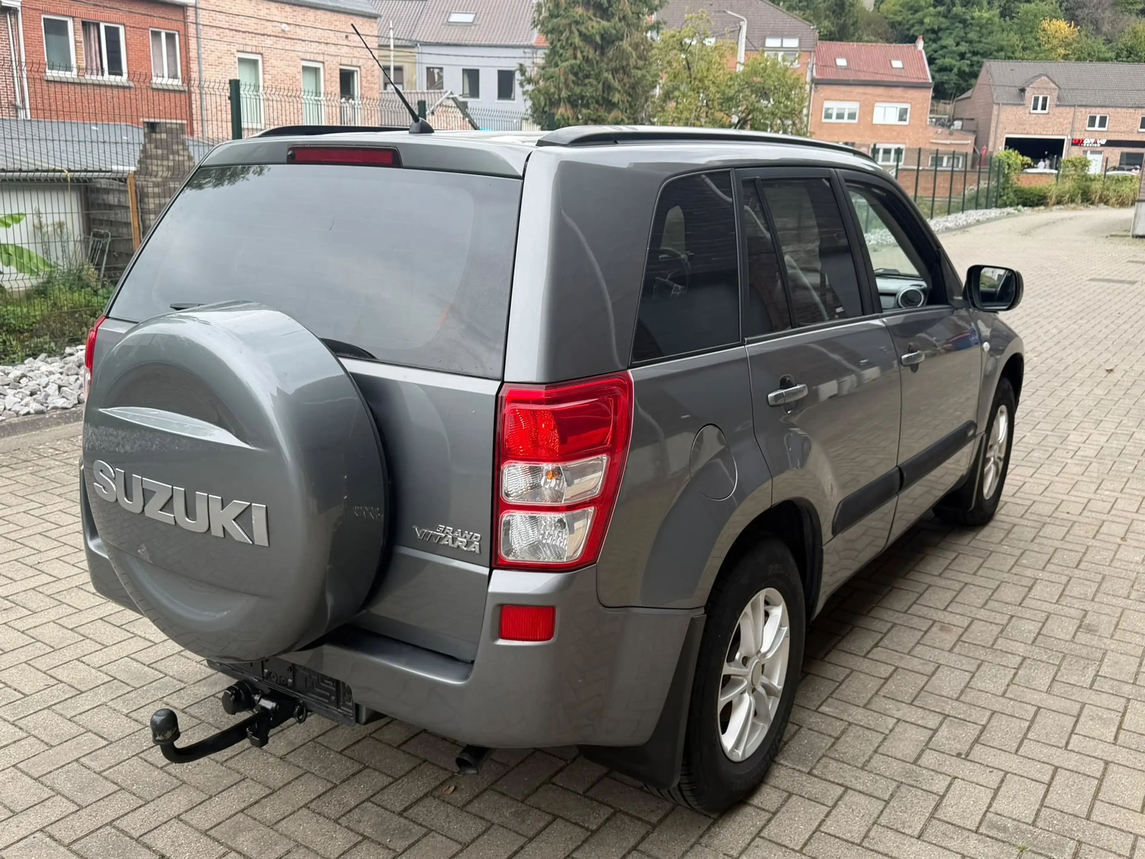 Suzuki Grand Vitara 2.0i JLX Avec CONTROL — photo 6