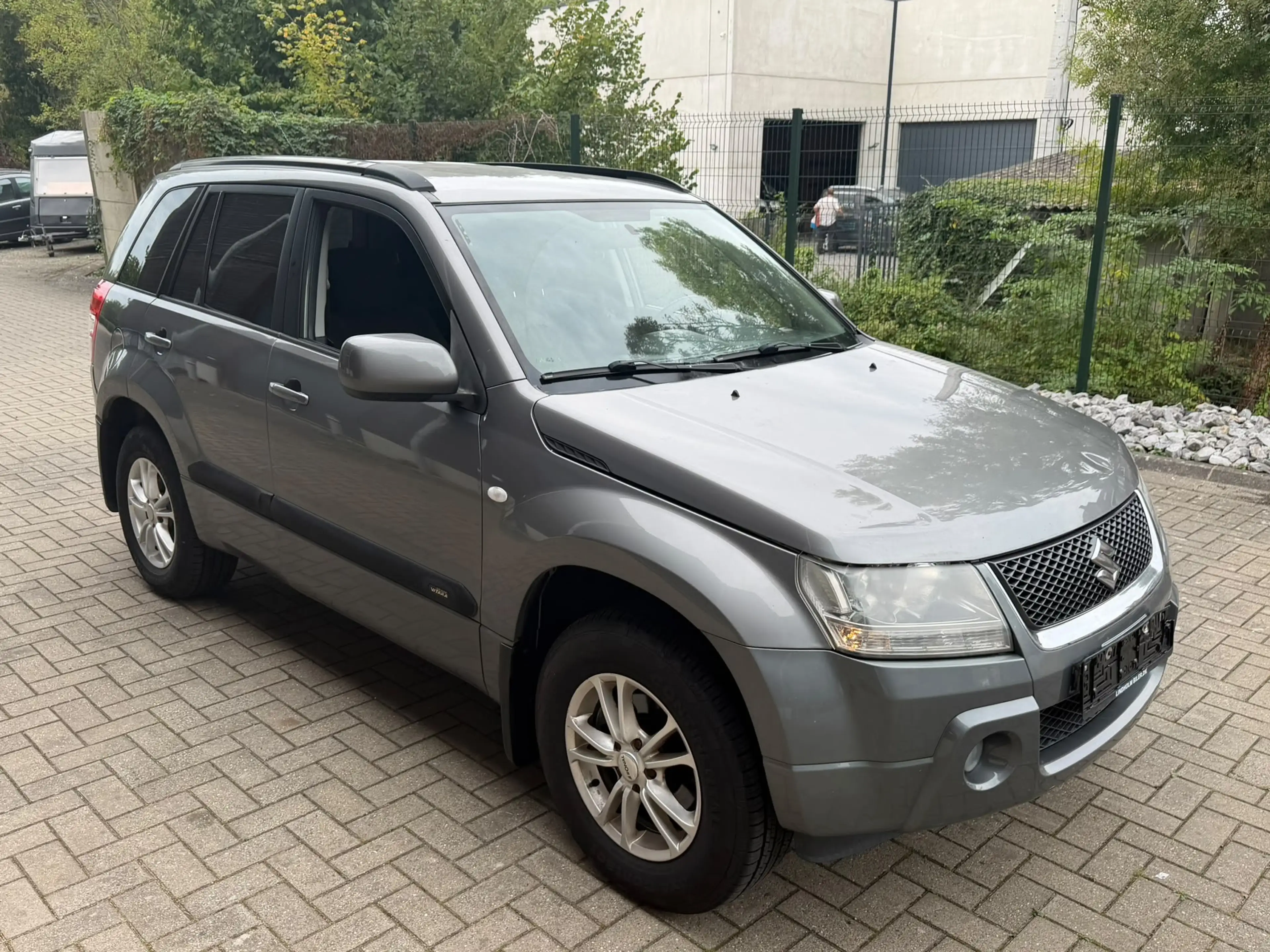 Suzuki Grand Vitara 2.0i JLX Avec CONTROL — photo 13