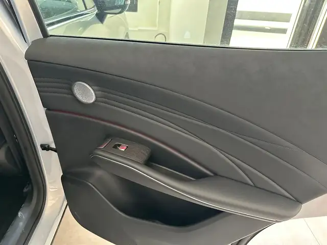 Omoda 7 view 15