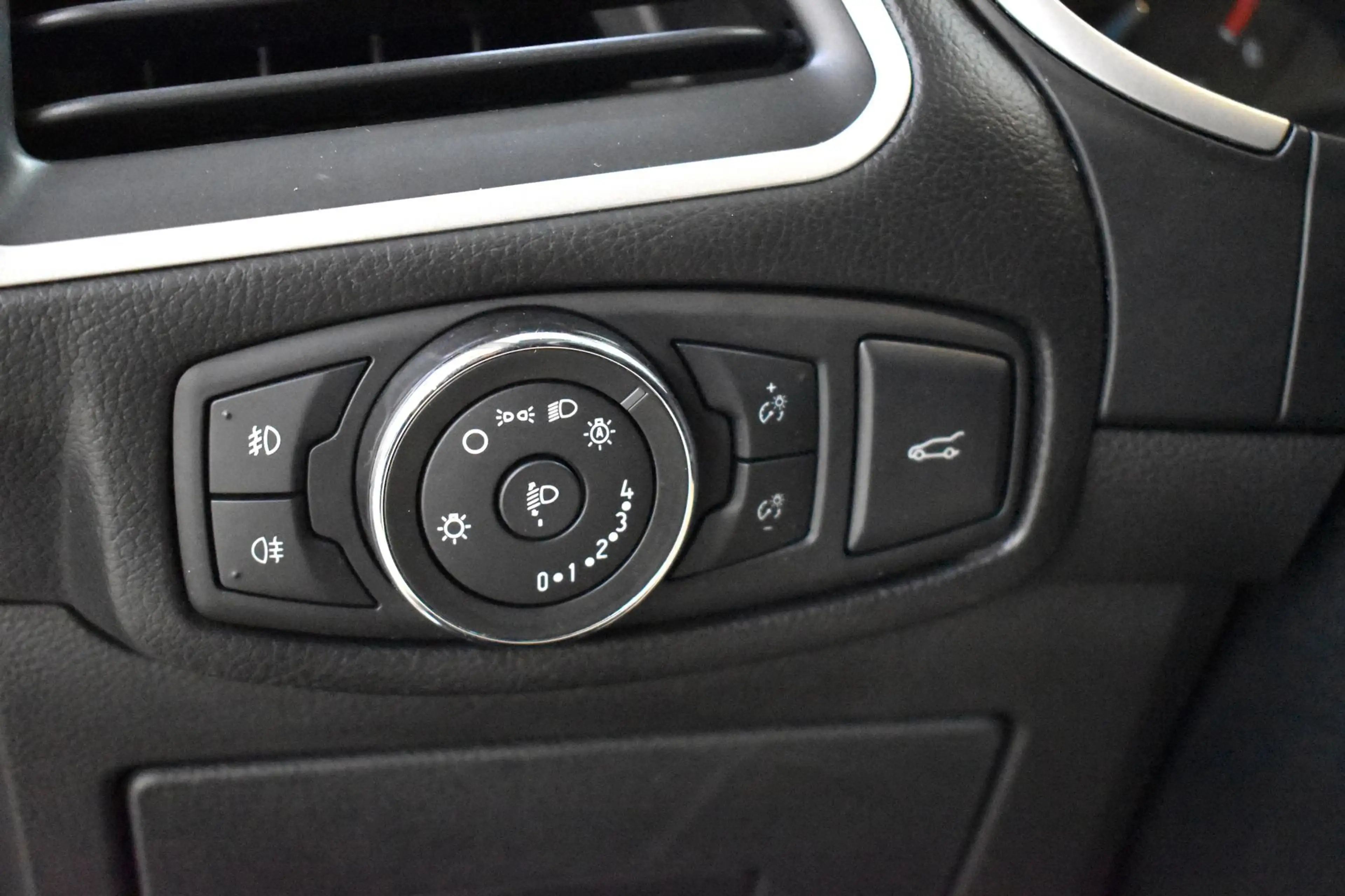 Ford Edge 2.0 TDCI AWD Trend / Valckenier Denderhoutem — photo 13
