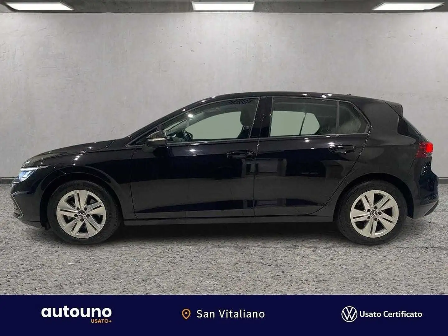 Volkswagen Golf VIII 2020 Golf 1.0 etsi evo Life 110cv dsg Nero - 2
