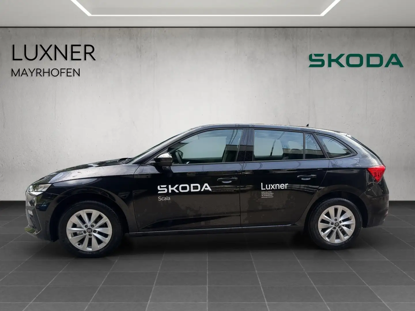 Skoda Scala Essence TSI Schwarz - 2
