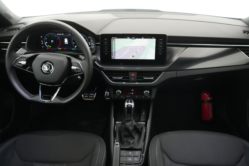 Skoda Kamiq 1.5 TSI DSG Style LED GPS PDC CAM Pano Keyless Car — photo 13