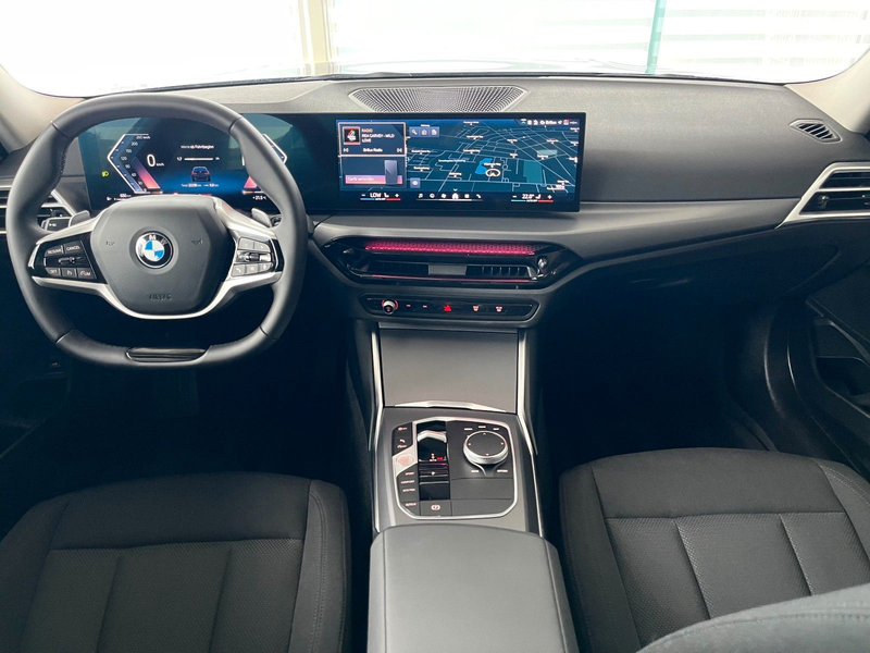 BMW 318 i Widescreen KAMERA Driv.Assist. Unfallfrei — photo 8