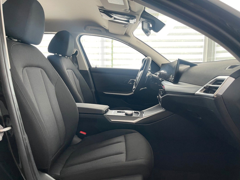 BMW 318 i Widescreen KAMERA Driv.Assist. Unfallfrei — photo 9