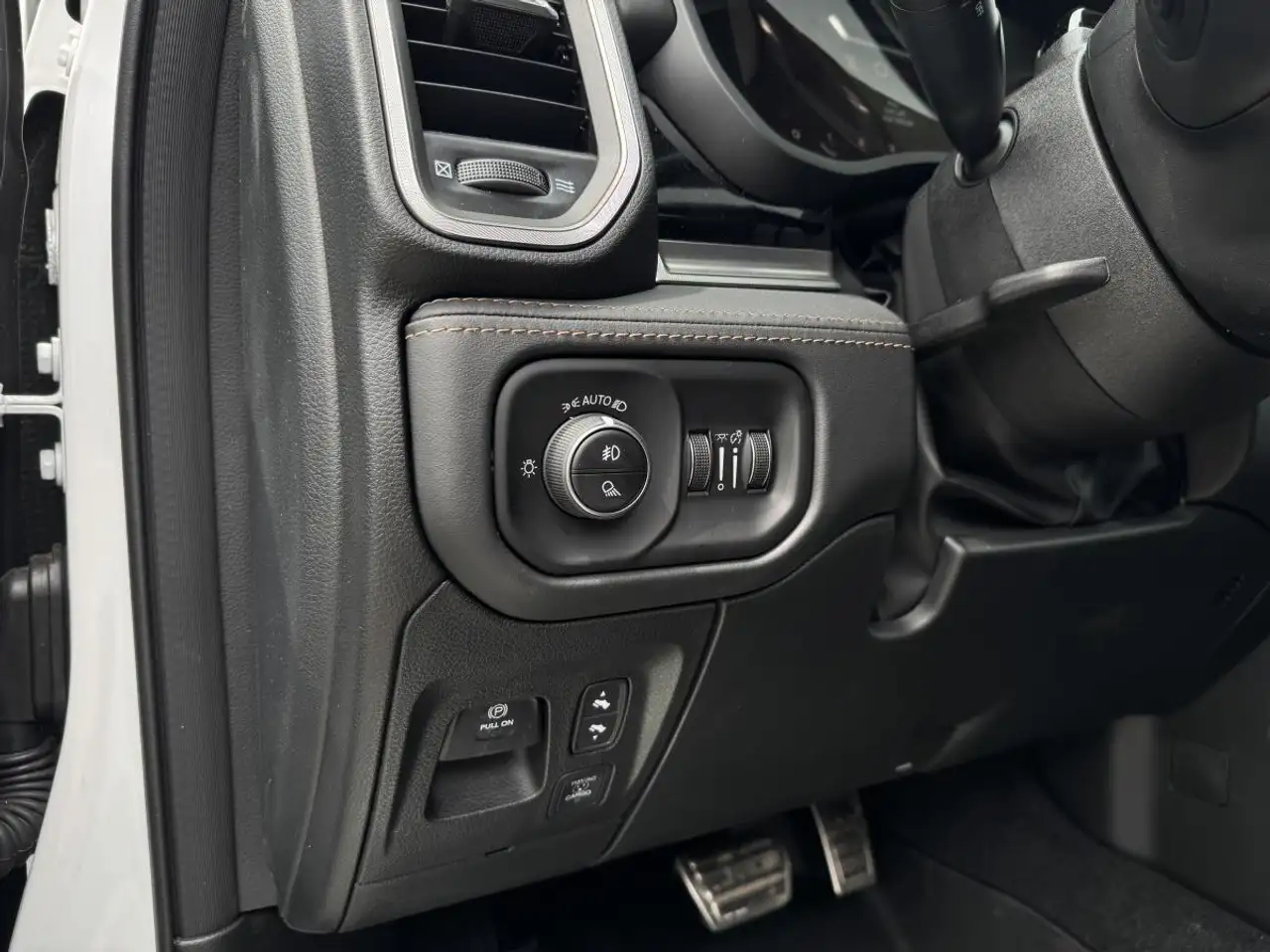 RAM 1500 photo RAM 1500