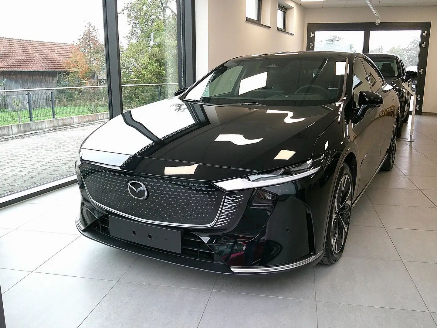 Mazda 6e EV 258 Takumi 360°/HUD/PANO Schwarz - 2