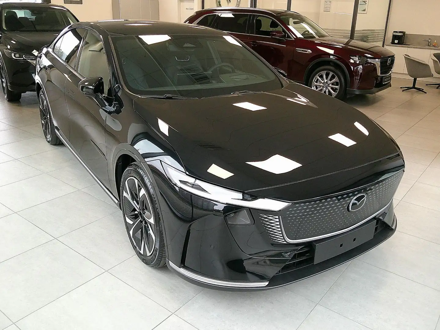 Mazda 6e EV 258 Takumi 360°/HUD/PANO Schwarz - 1