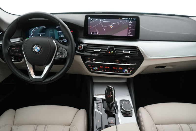 BMW 518 5 518dA MHEV Business LEDER/CUIR LED GPS PDC Carpl — photo 13