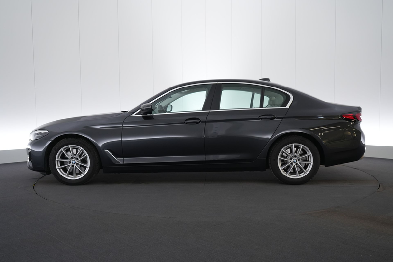 BMW 518 5 518dA MHEV Business LEDER/CUIR LED GPS PDC Carpl — photo 11