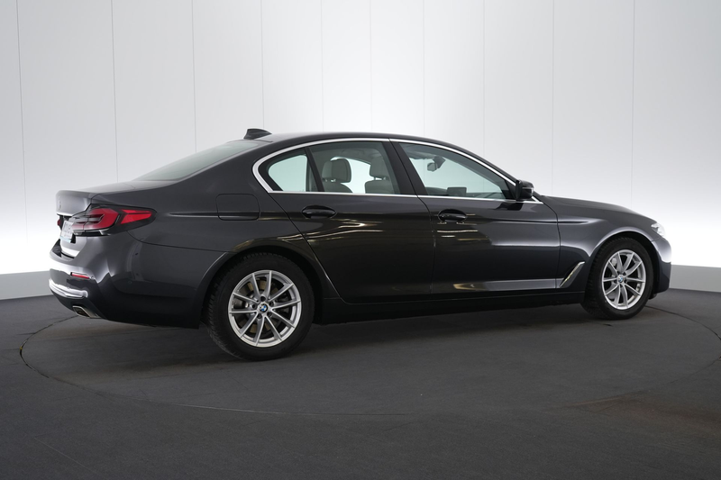 BMW 518 5 518dA MHEV Business LEDER/CUIR LED GPS PDC Carpl — photo 6