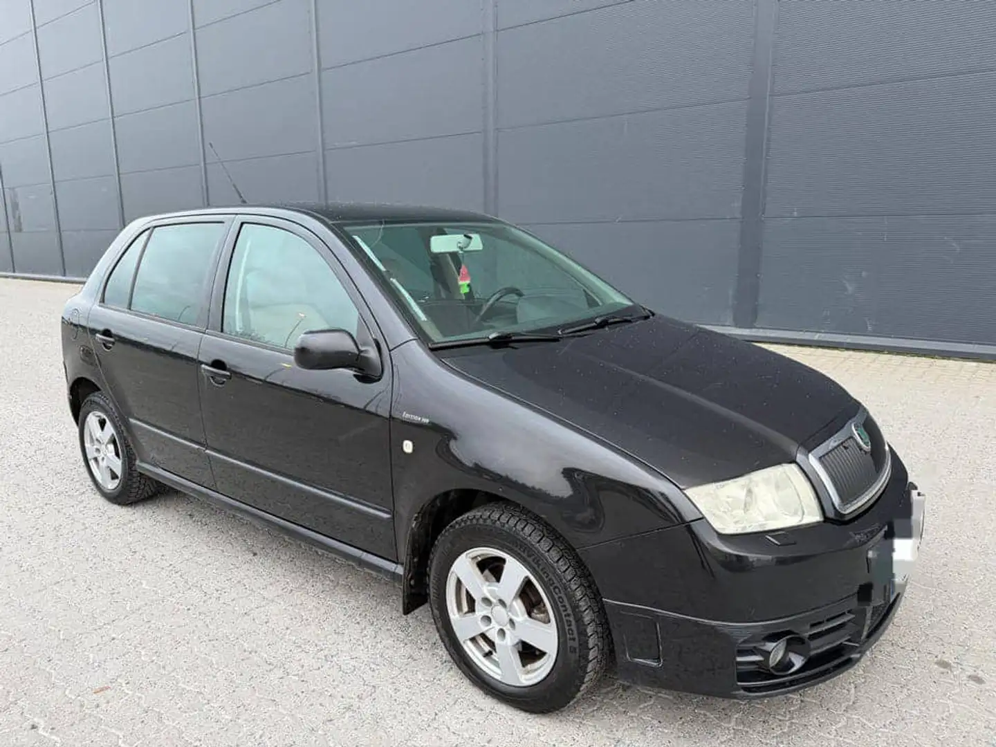 Skoda Fabia Fabia Edition 100 1,4 16V Edition 100 Schwarz - 1
