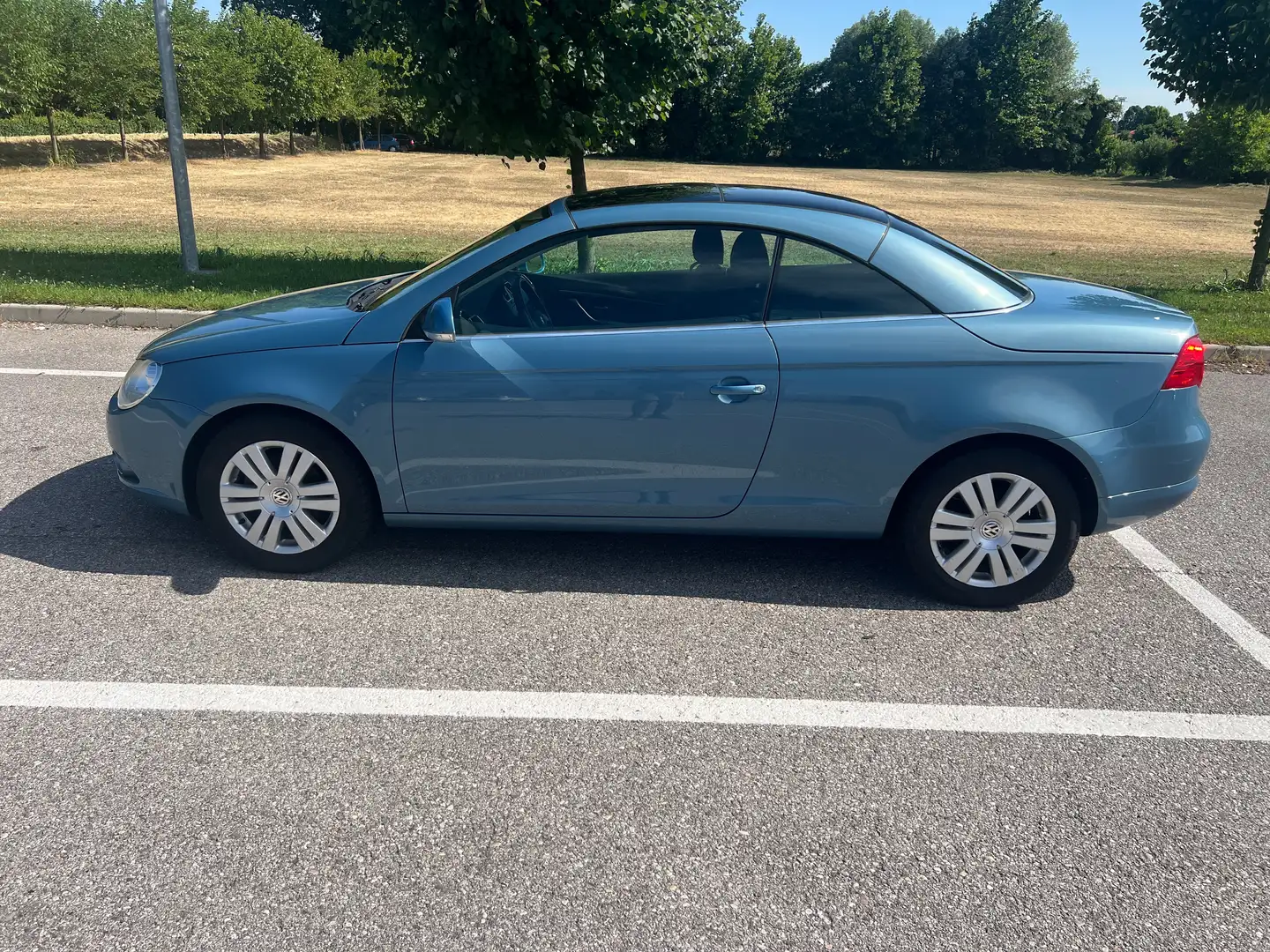 Volkswagen Eos Eos 2.0 fsi 150cv "UNICO PROPRIETARIO" Blu/Azzurro - 2