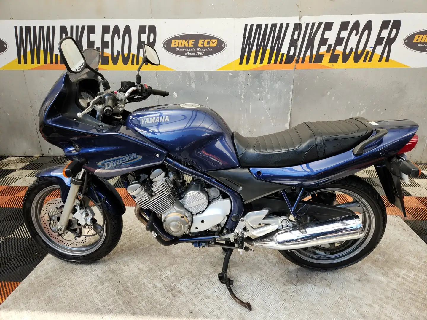 Yamaha XJ 600 Vert - 2