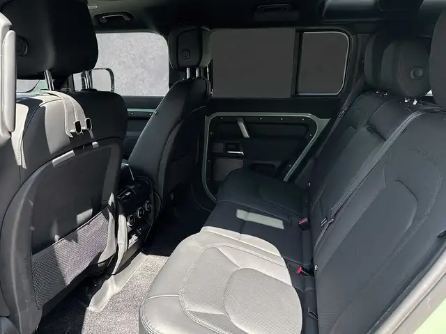 Land Rover Defender view 5