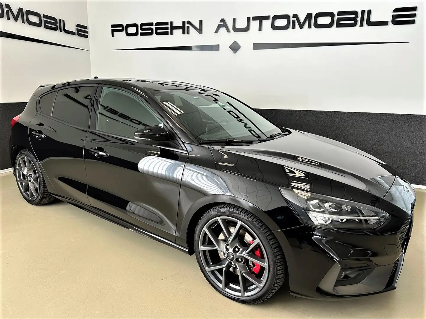 Ford Focus 2.3 ST Performance-Paket Recaro LED Leder Navi Noir - 1
