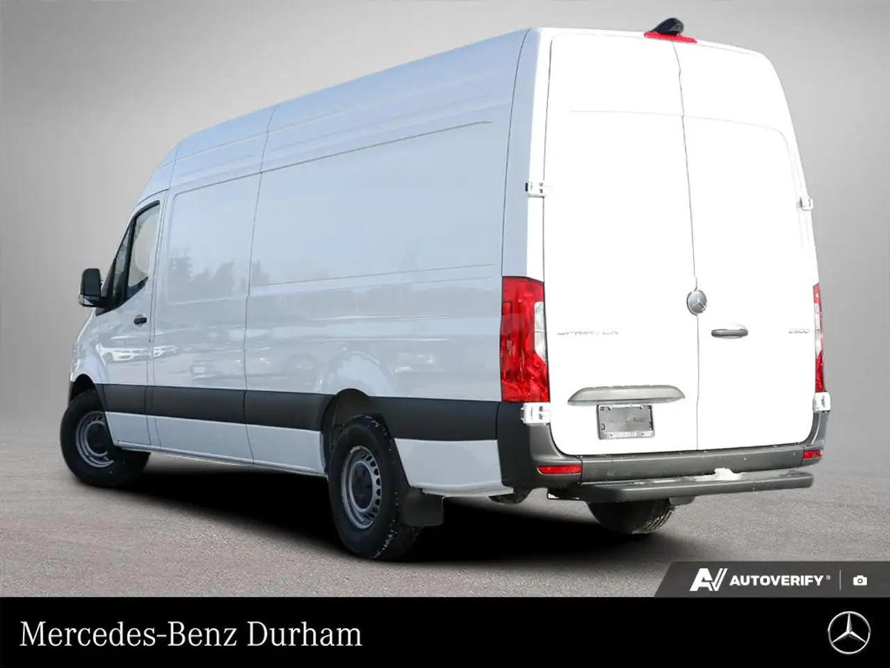 Mercedes-Benz Sprinter photo Mercedes-Benz Sprinter