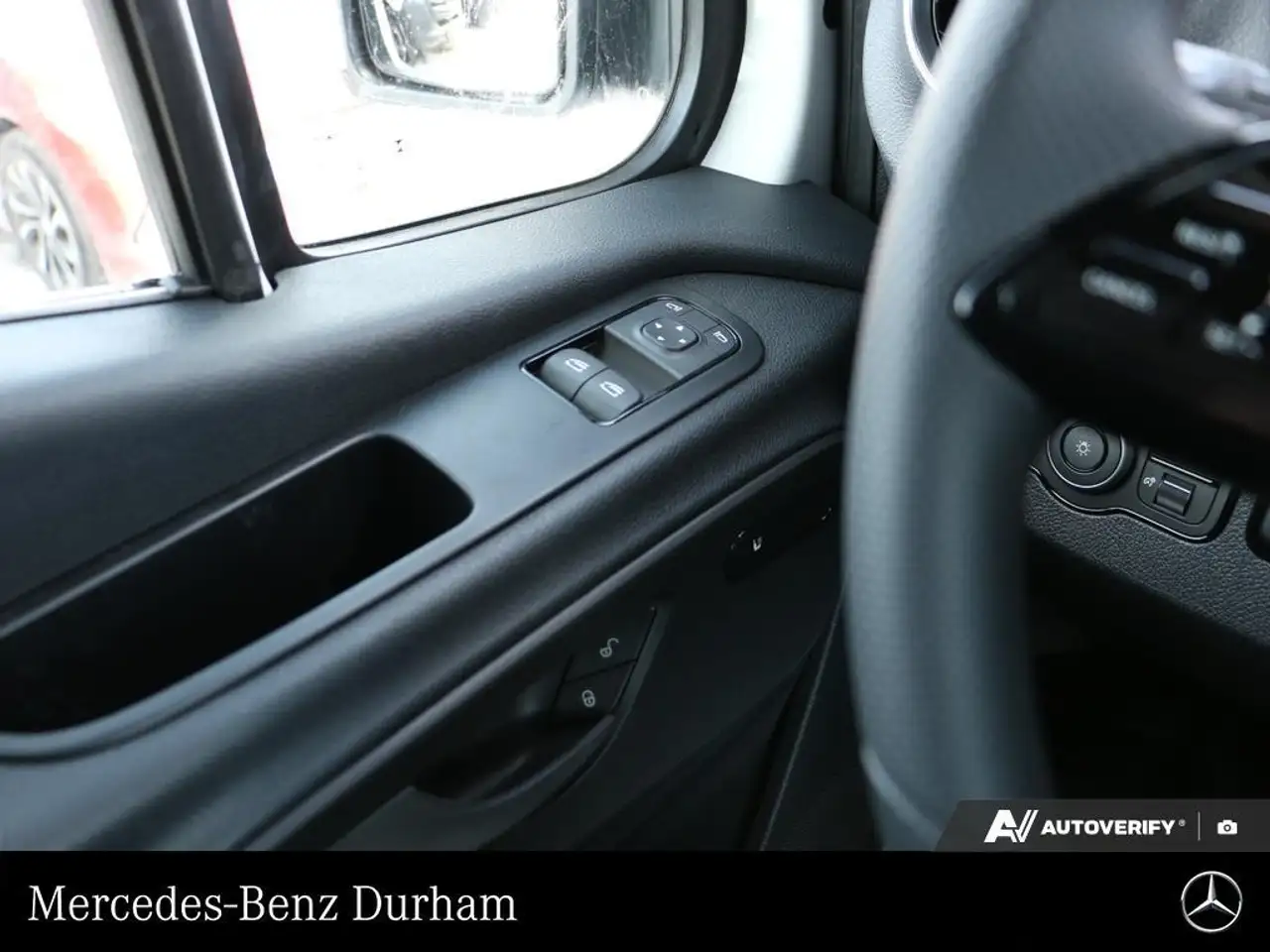 Mercedes-Benz Sprinter photo Mercedes-Benz Sprinter