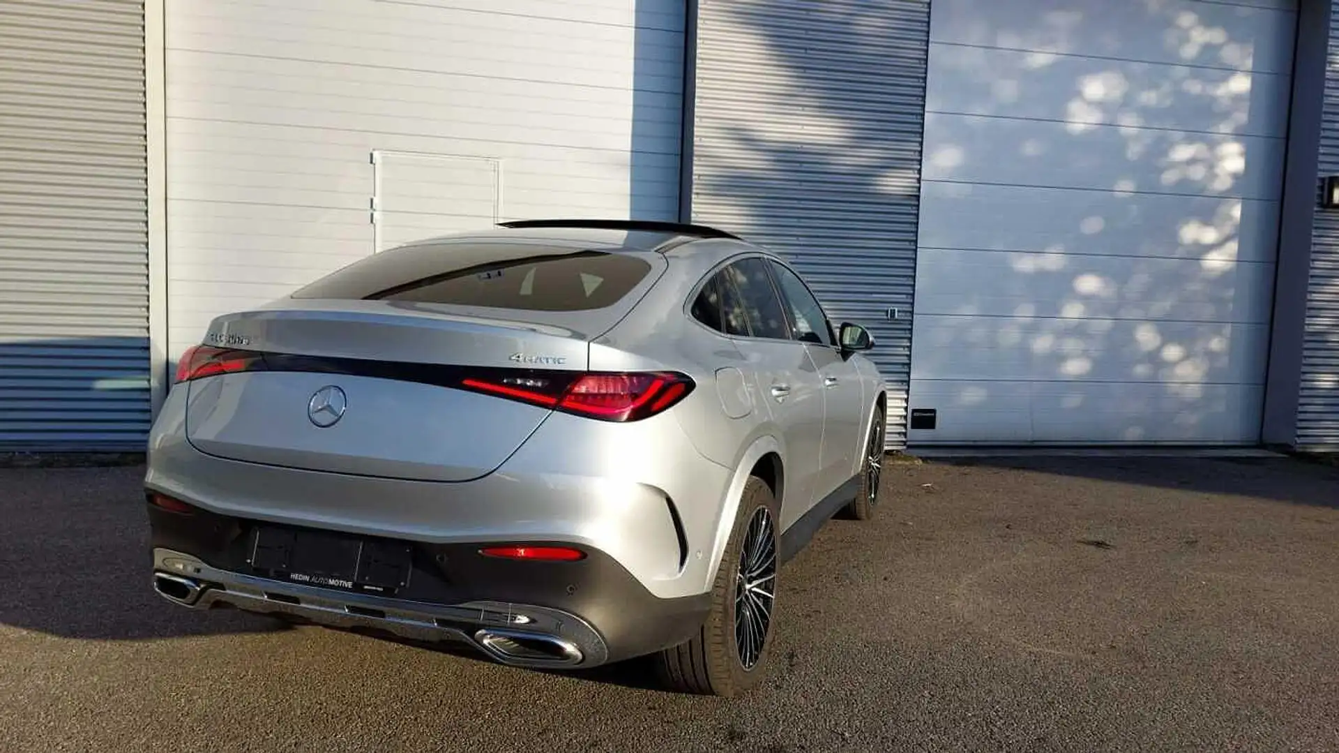 Mercedes-Benz GLC 300 e 4MATIC Coupé AMG Line | Panoramisch Dak | Head-U Silber - 2