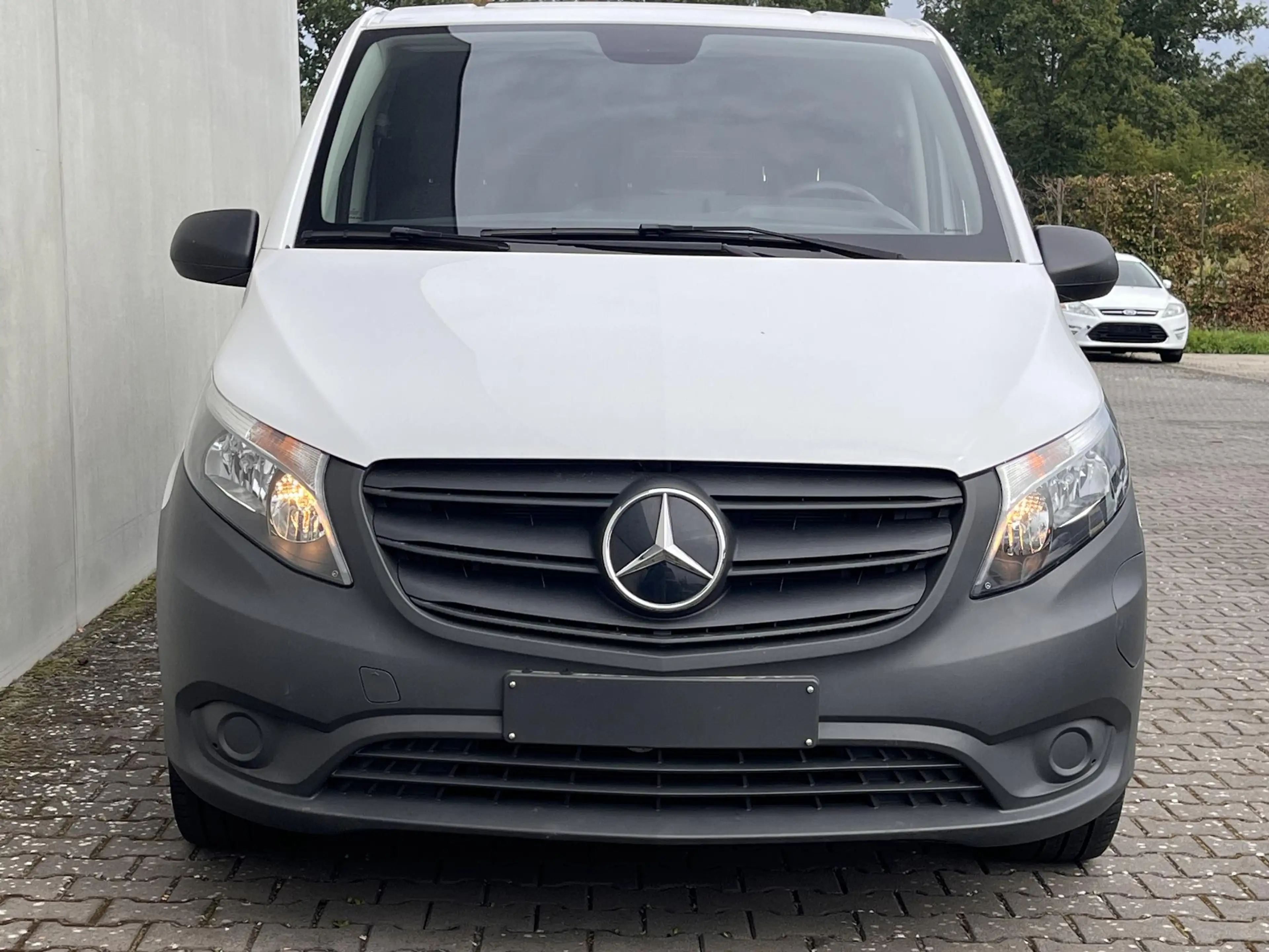 Mercedes-Benz Vito eVito L2 66kWh — photo 2
