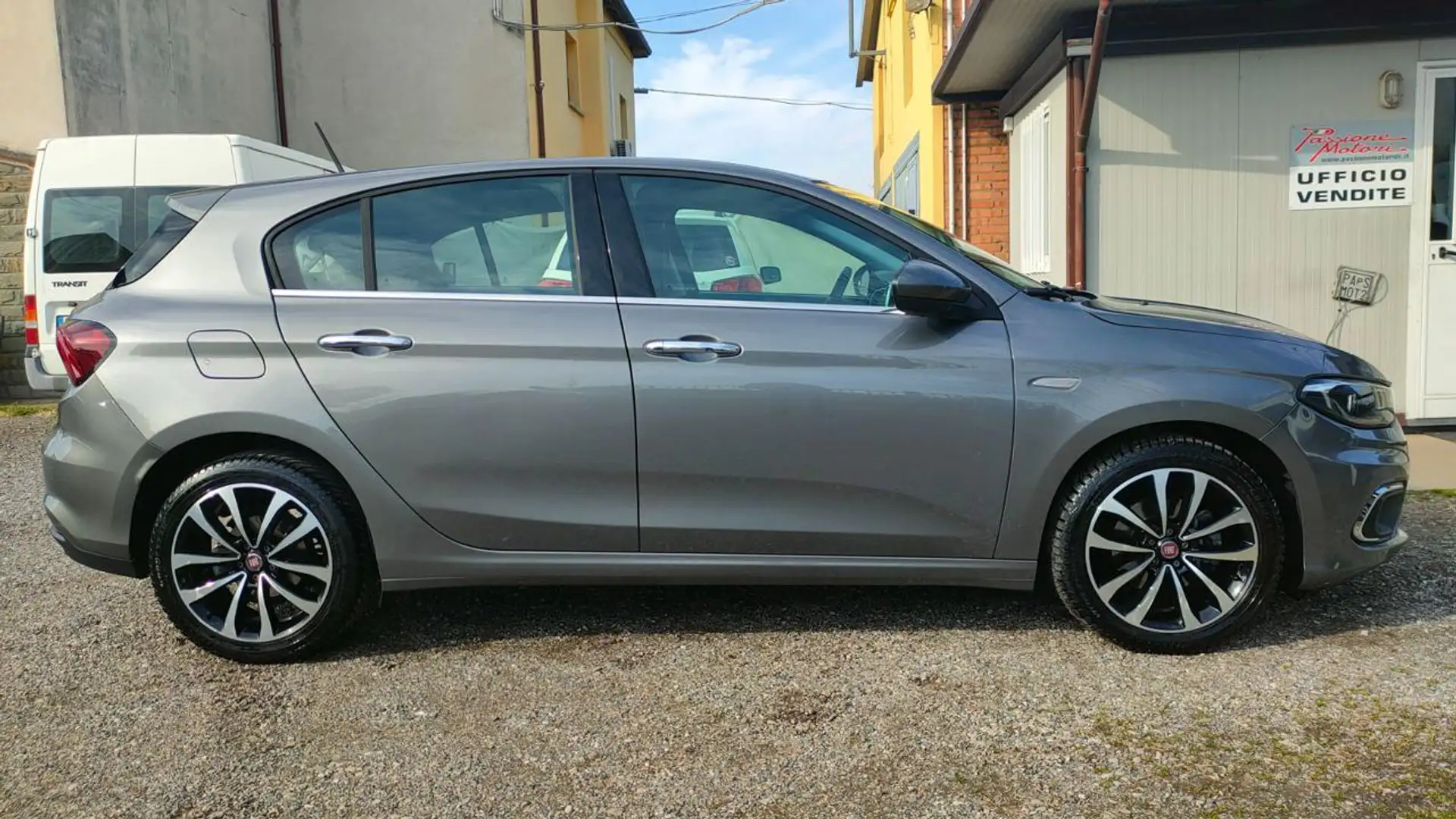 Fiat Tipo 1.3 Mjt 95 CV S&S 5 porte Lounge 80000KM Grau - 2