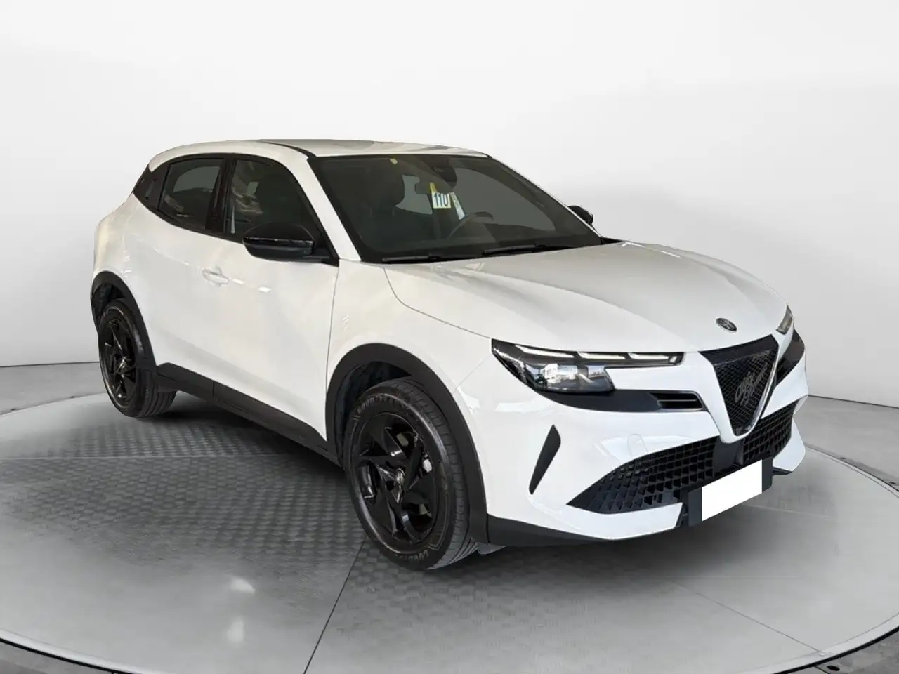 Alfa Romeo Junior 1.2 145CV Hybrid eDCT6 ibrida Q4 — photo 1 of 12