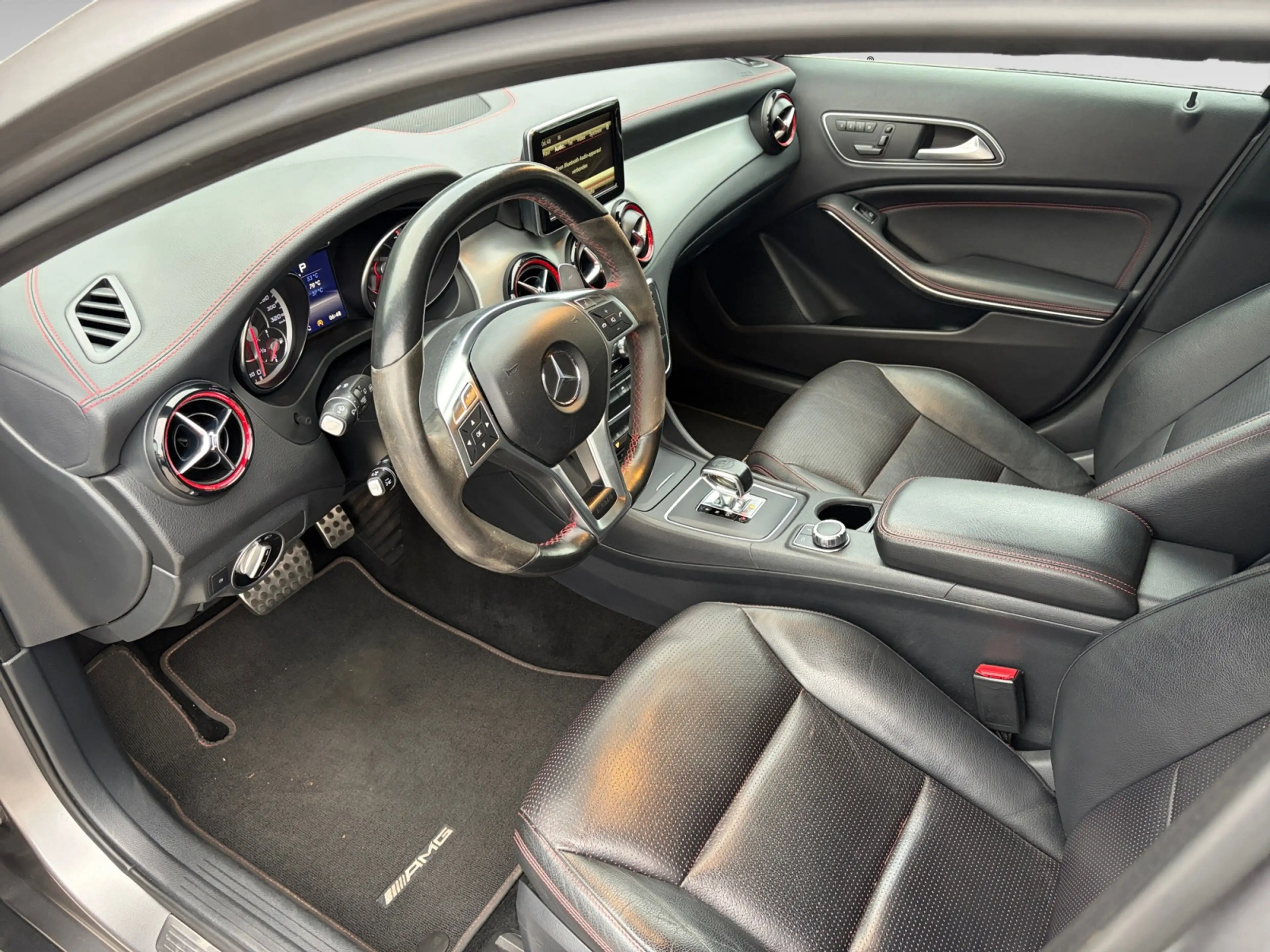 Mercedes-Benz GLA 45 AMG 4MATIC | Automaat | Cruise | Navigatie | Stoelverw — photo 14