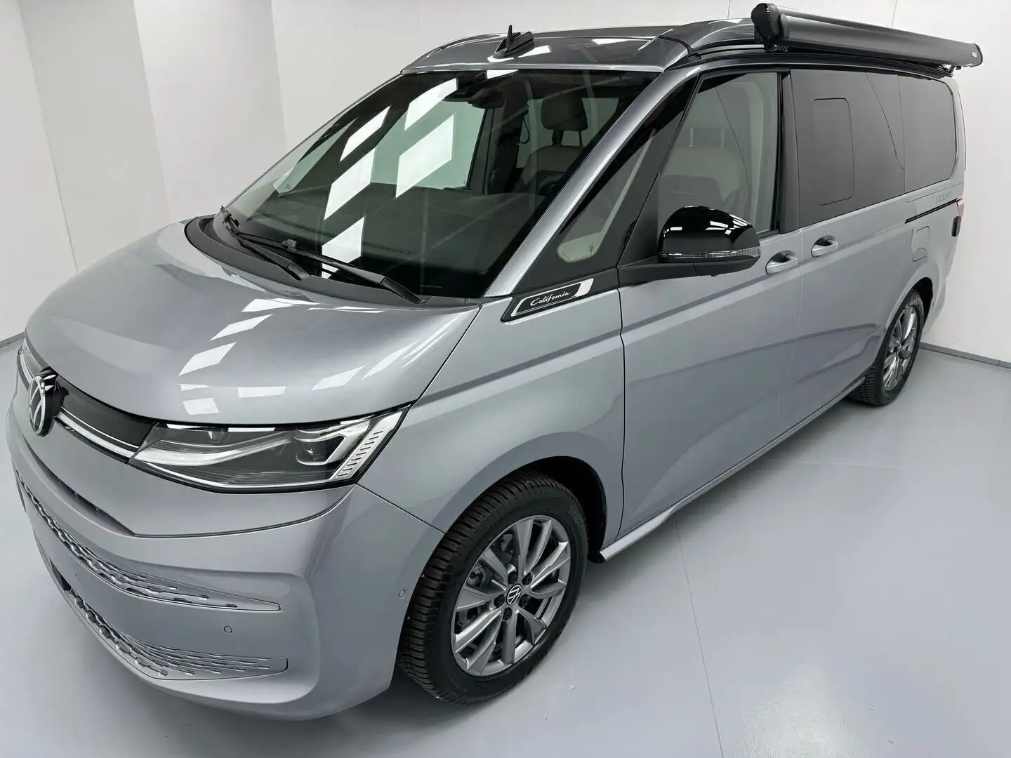 Volkswagen T7 California OCEAN 2.0 TDI DSG 150CV UFFICIALE ITALIA *PROMO!* Argento - 1