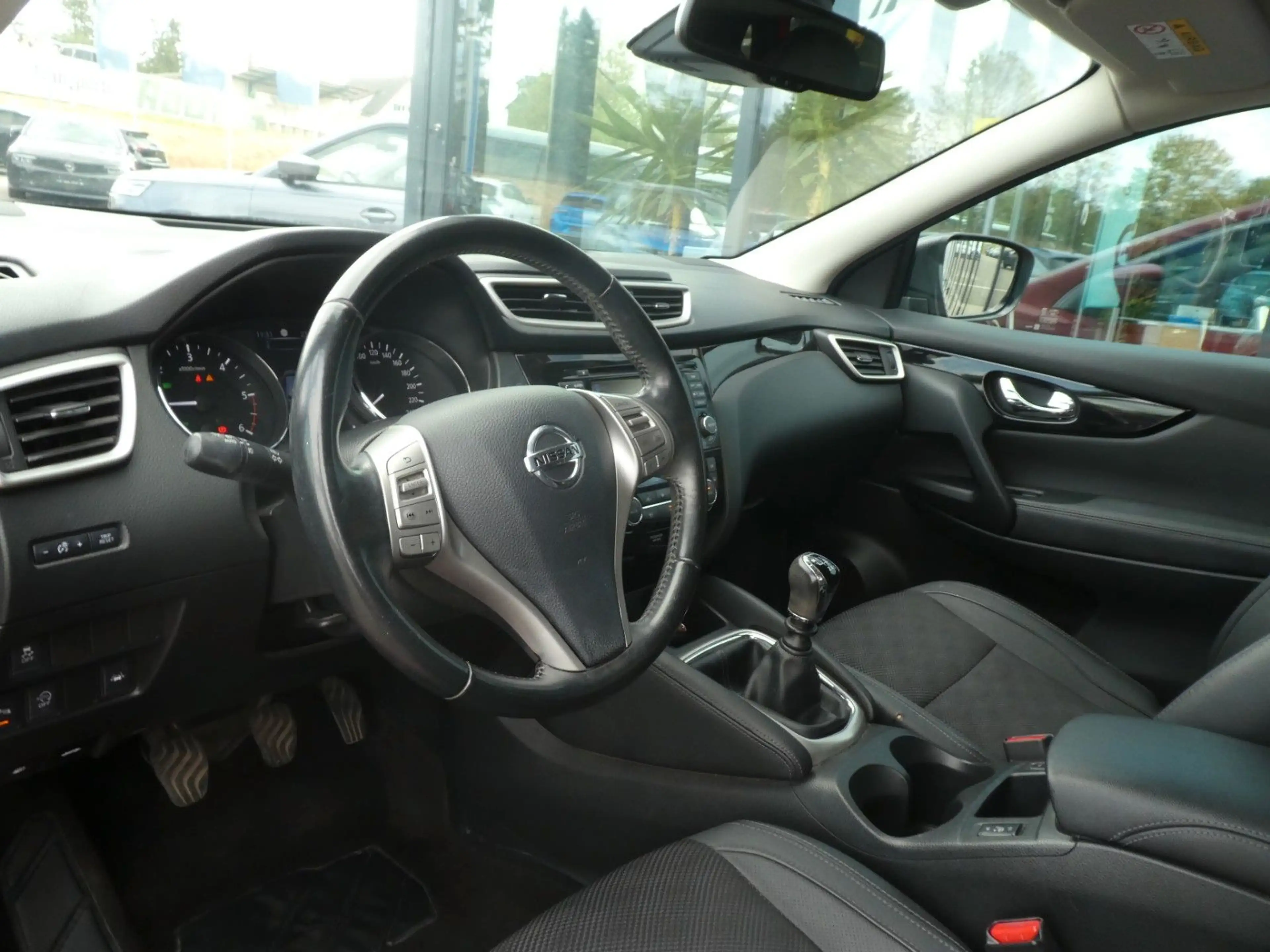 Nissan Qashqai Tekna Klima, Navi, SHZ, Kamera, Pano — photo 11