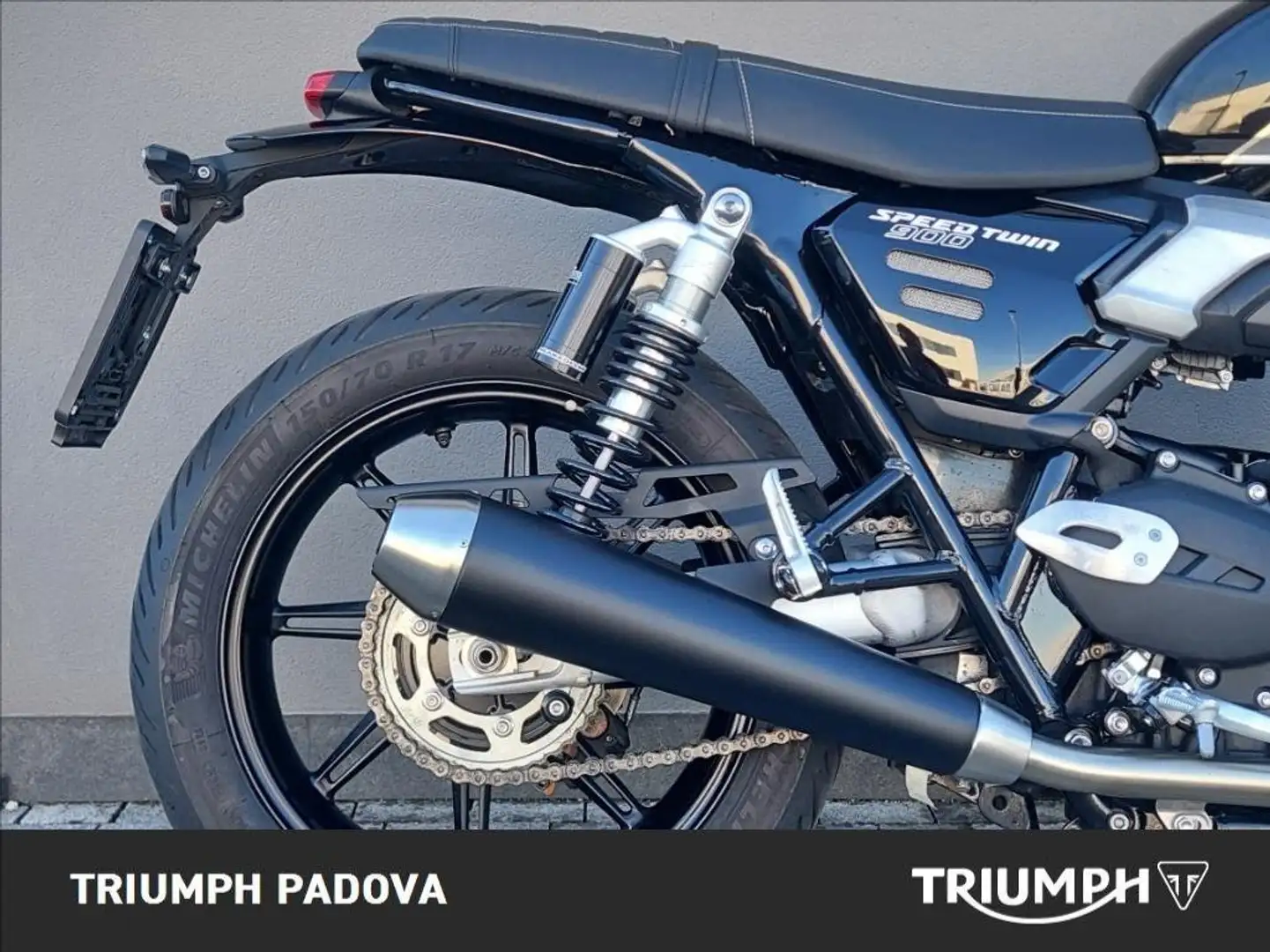 Triumph Speed Twin 900 MY25 Phantom Black/Aurum Gold Abs Nero - 2