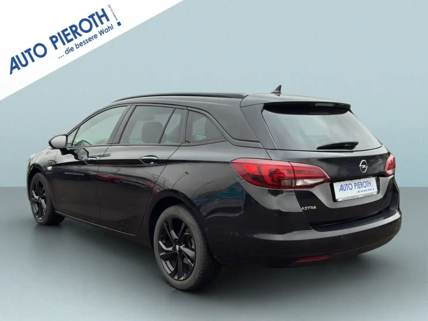 Opel Astra 1.4 Turbo Start/Stop Sports Tourer St. Aut. Ultima Negro - 2