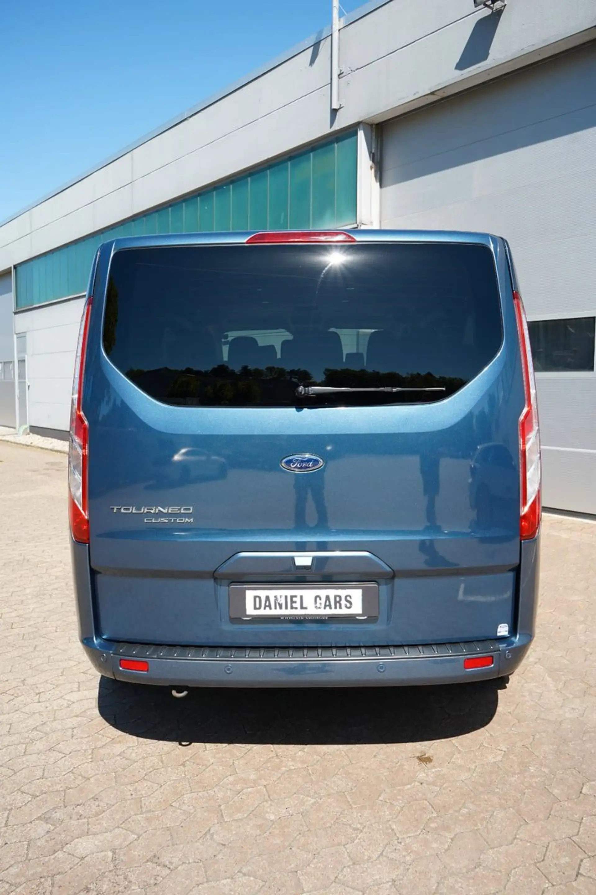 Ford Tourneo — photo 5