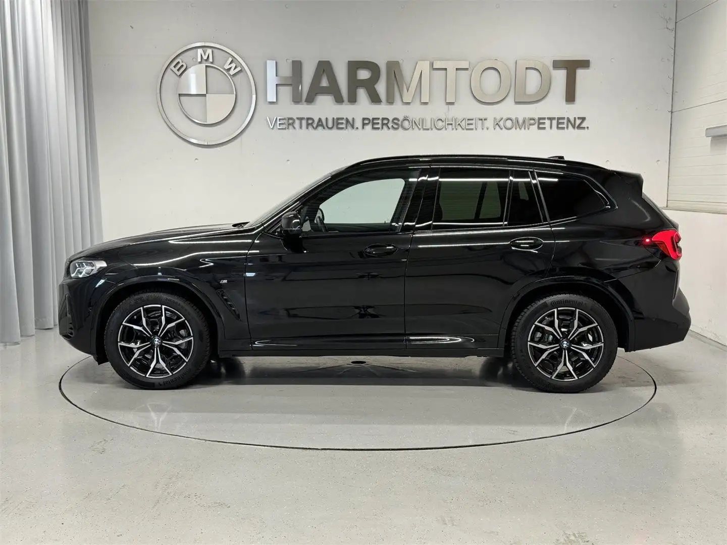 BMW X3 xDrive20d Schwarz - 2